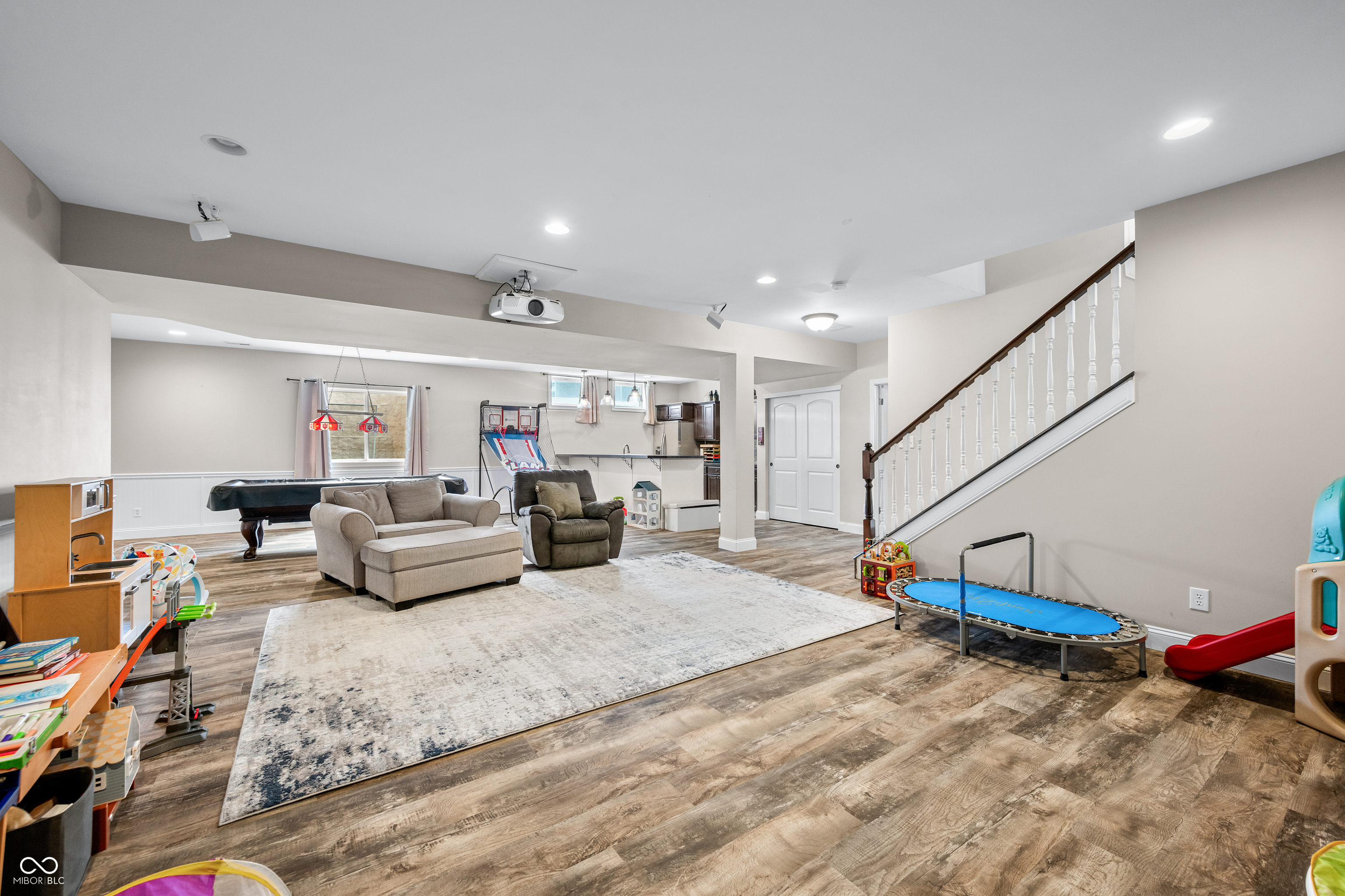 5990 Hollow Court