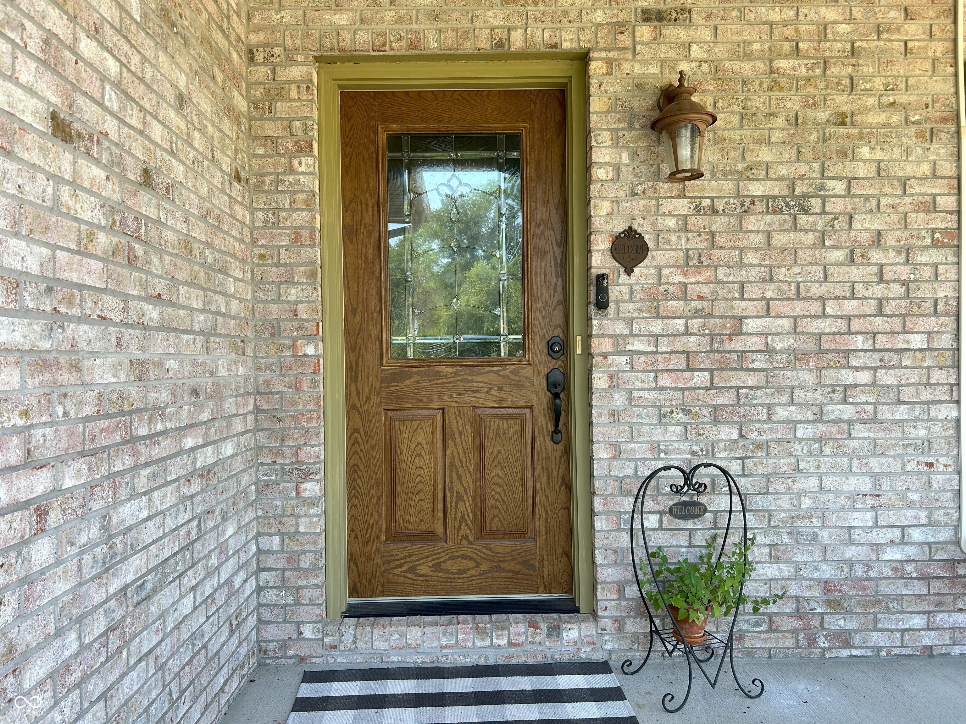2080 Galway Trail N