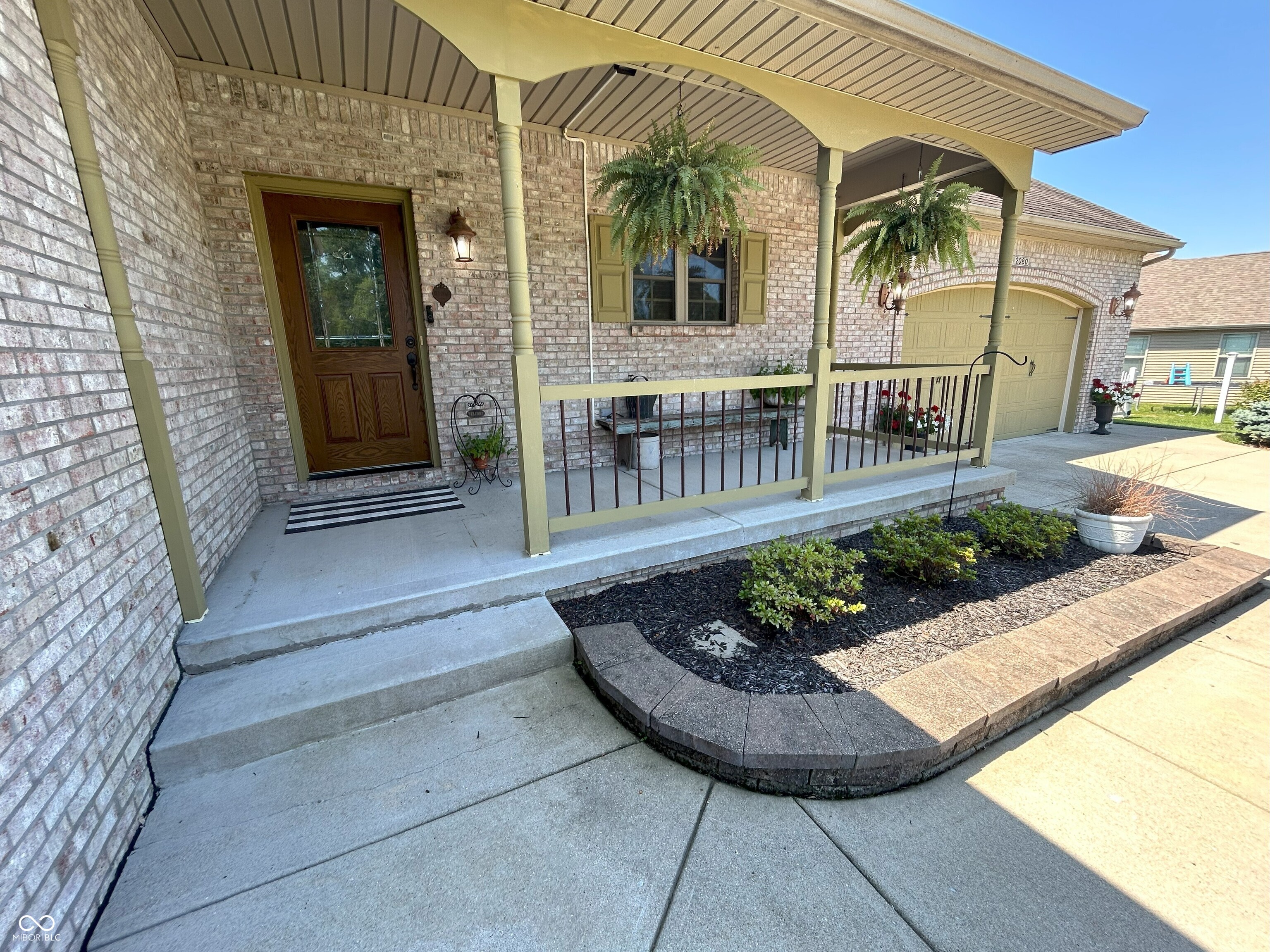 2080 Galway Trail N