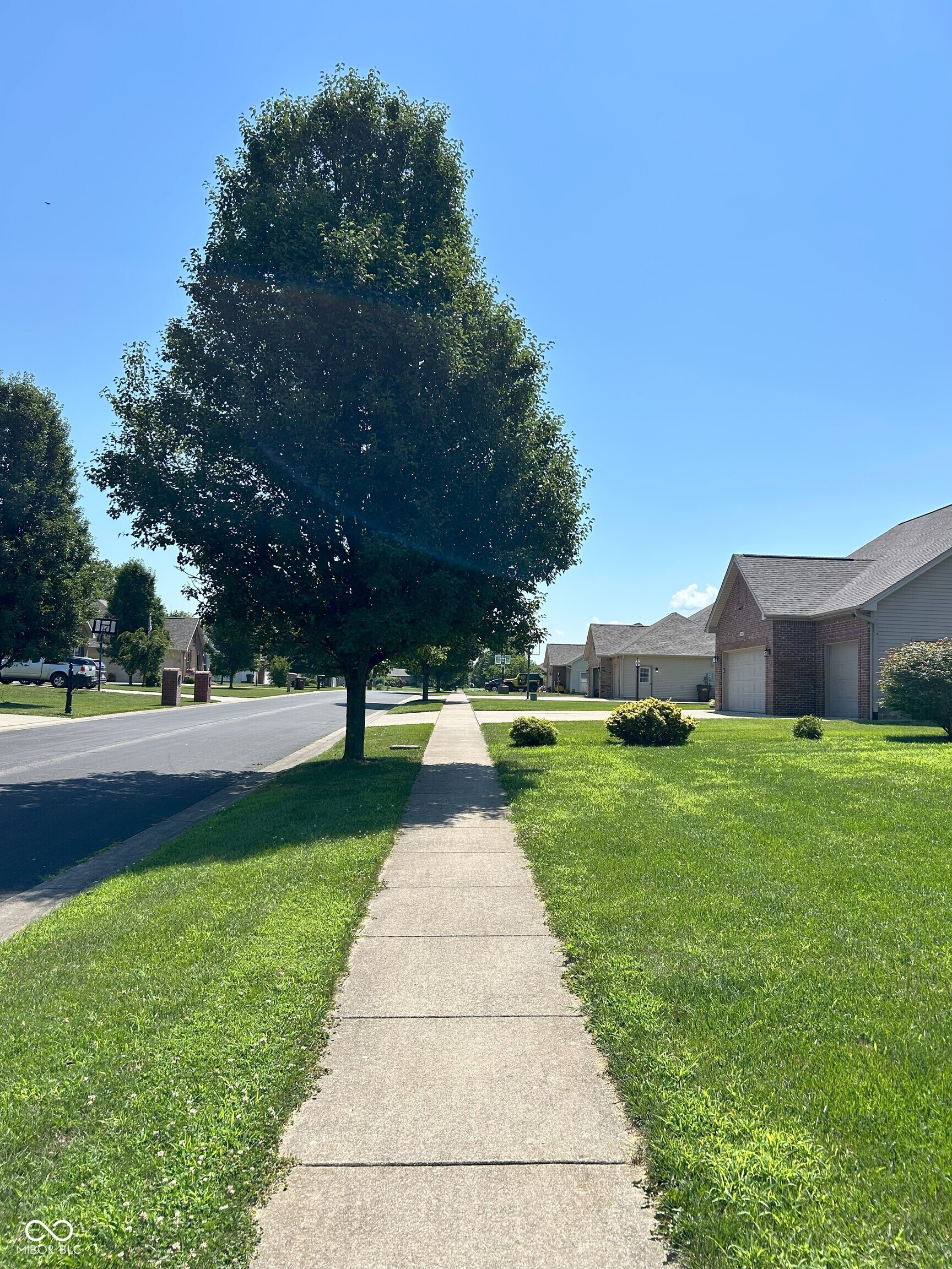 2080 Galway Trail N