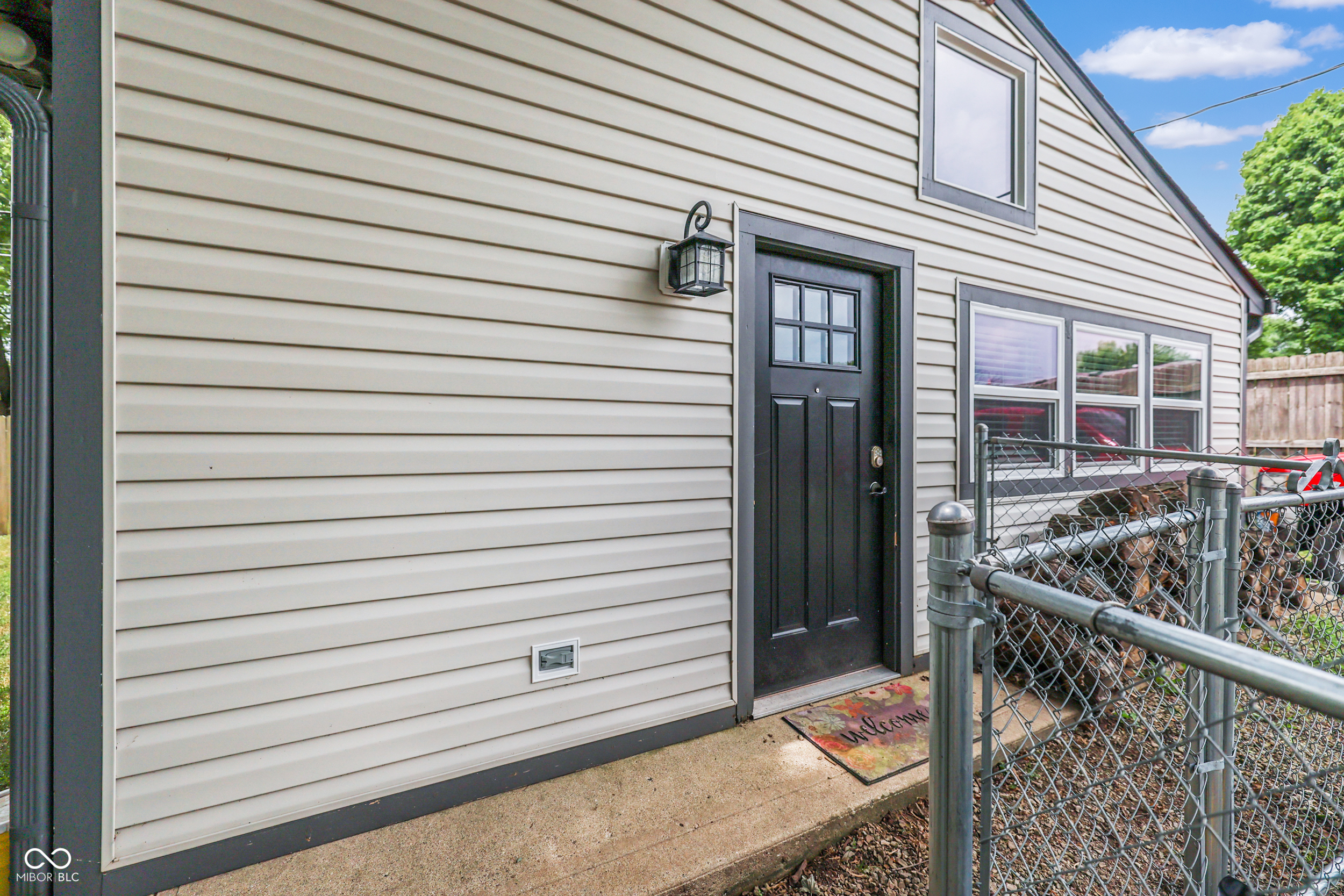 110 N Tresslar Avenue