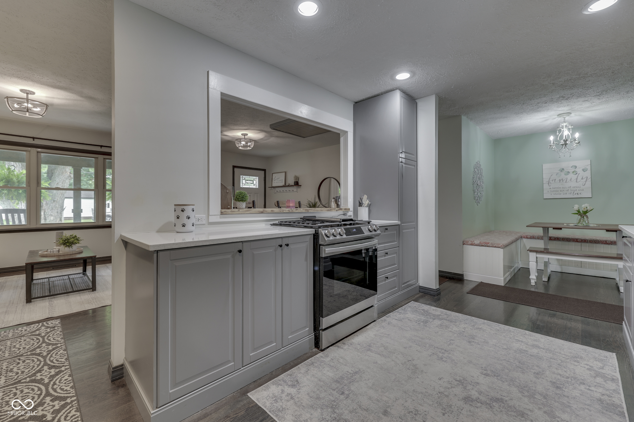 110 N Tresslar Avenue