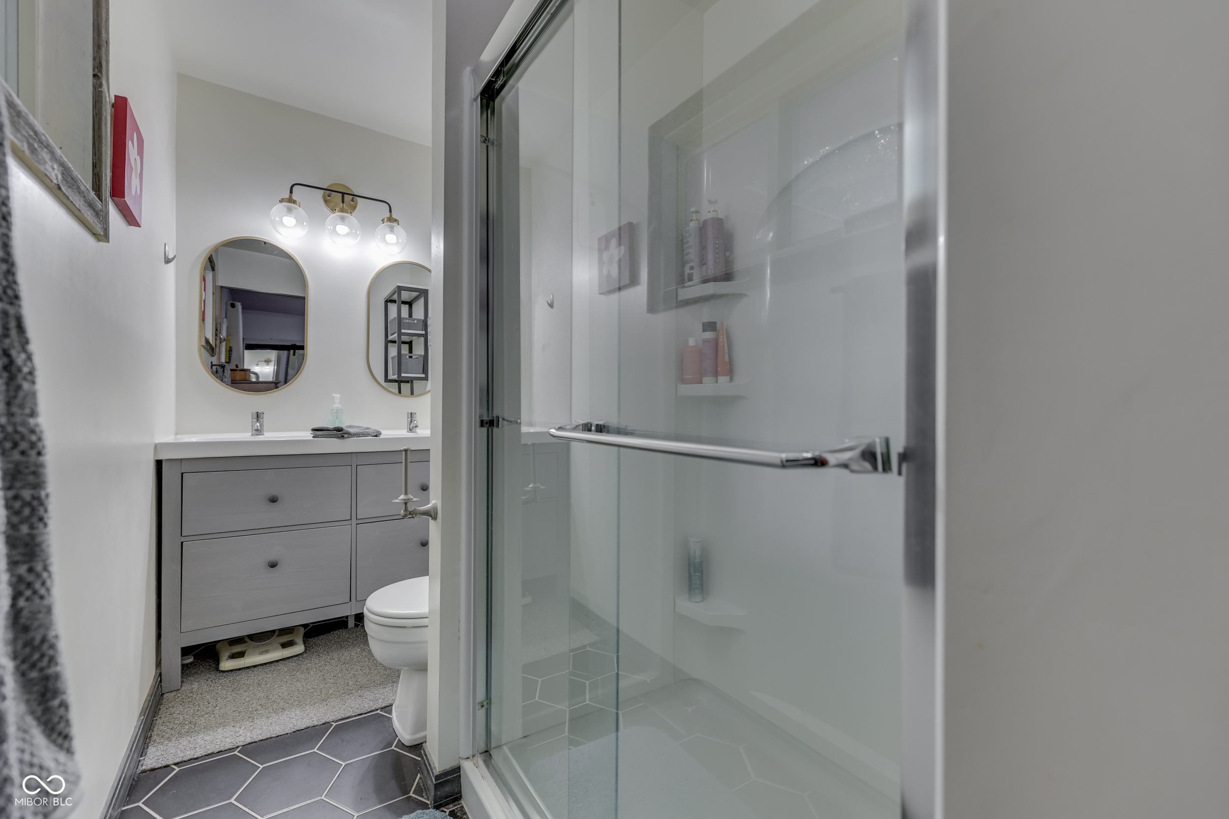 110 N Tresslar Avenue