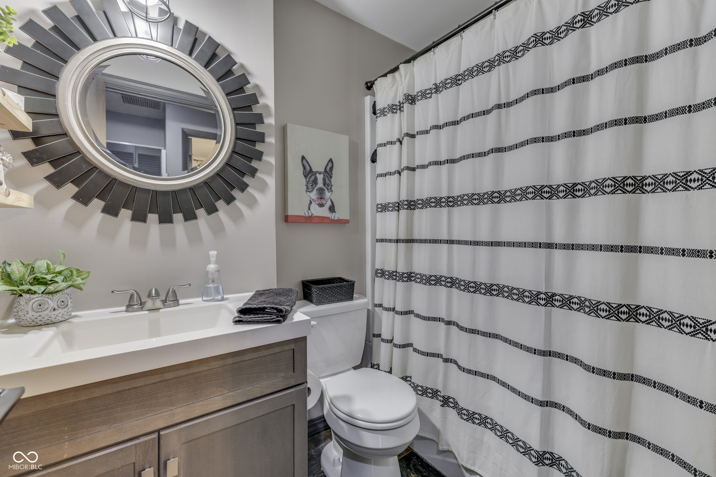 110 N Tresslar Avenue