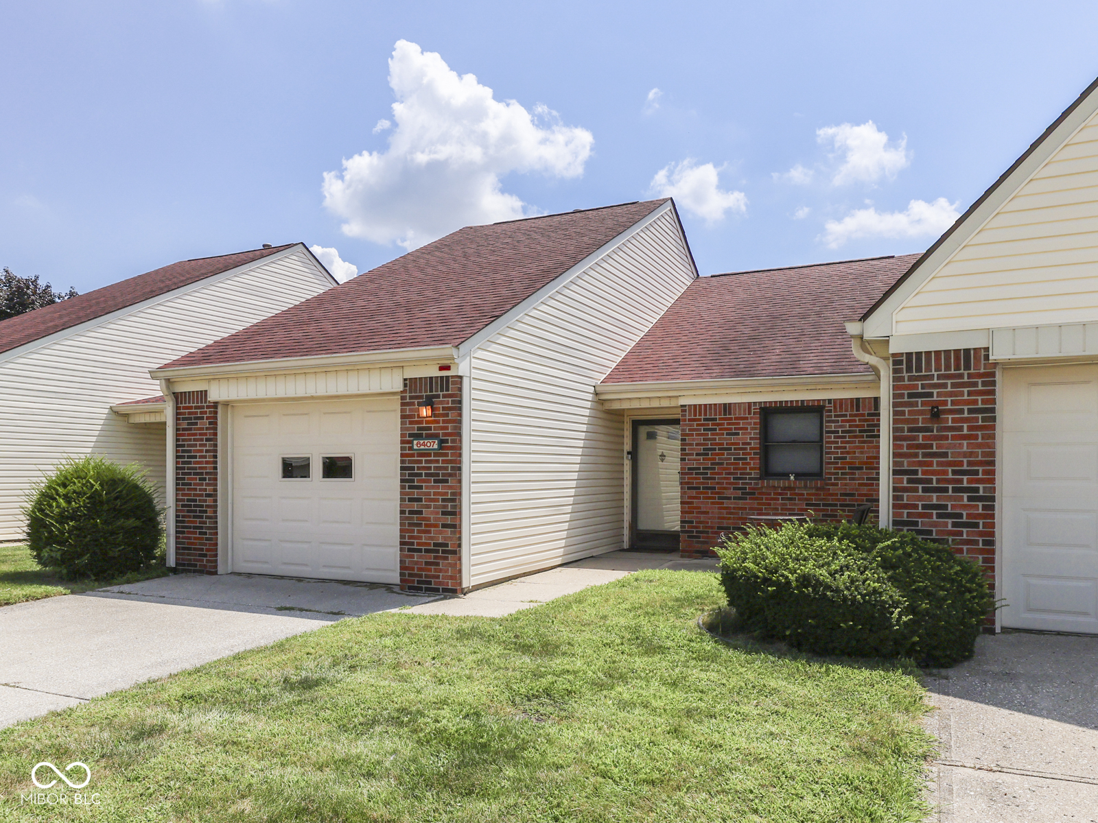 6407 Friendship Circle Unit: 15