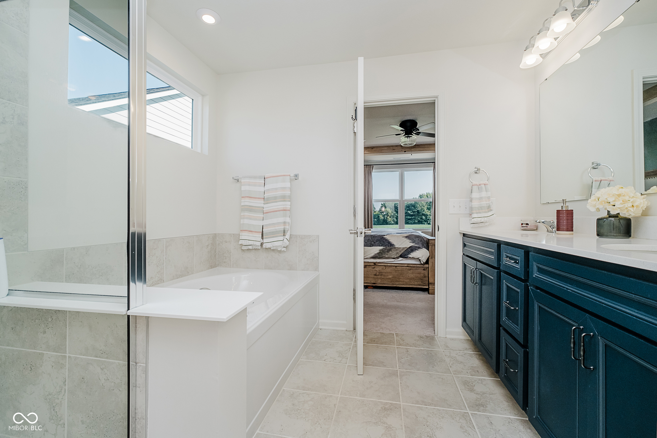 6944 Oakcrest Drive