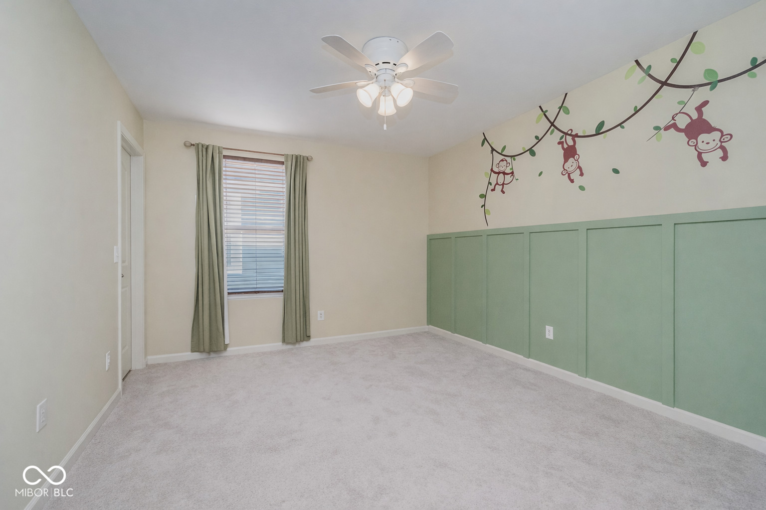 6944 Oakcrest Drive
