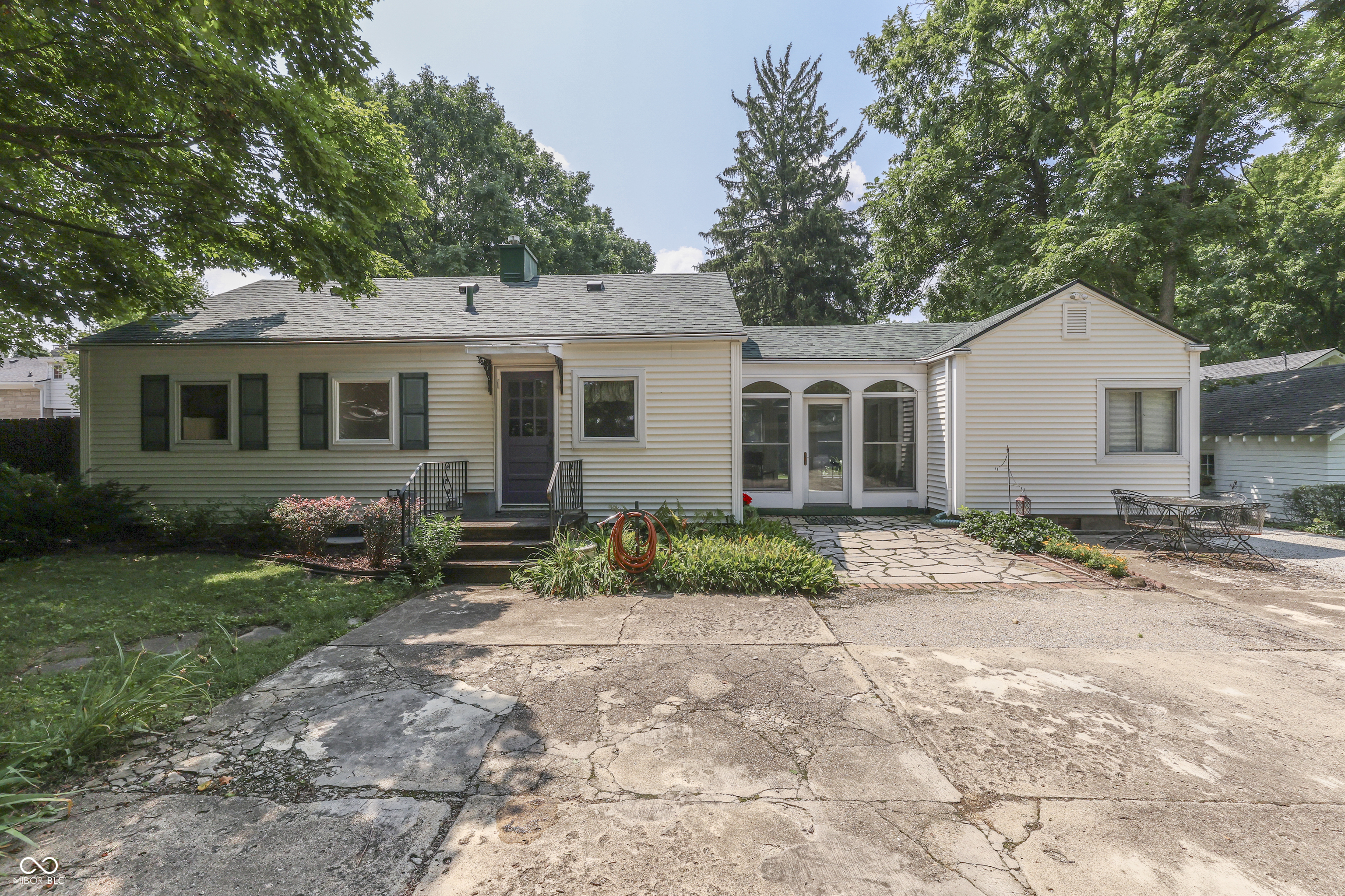 412 Beech Park Drive