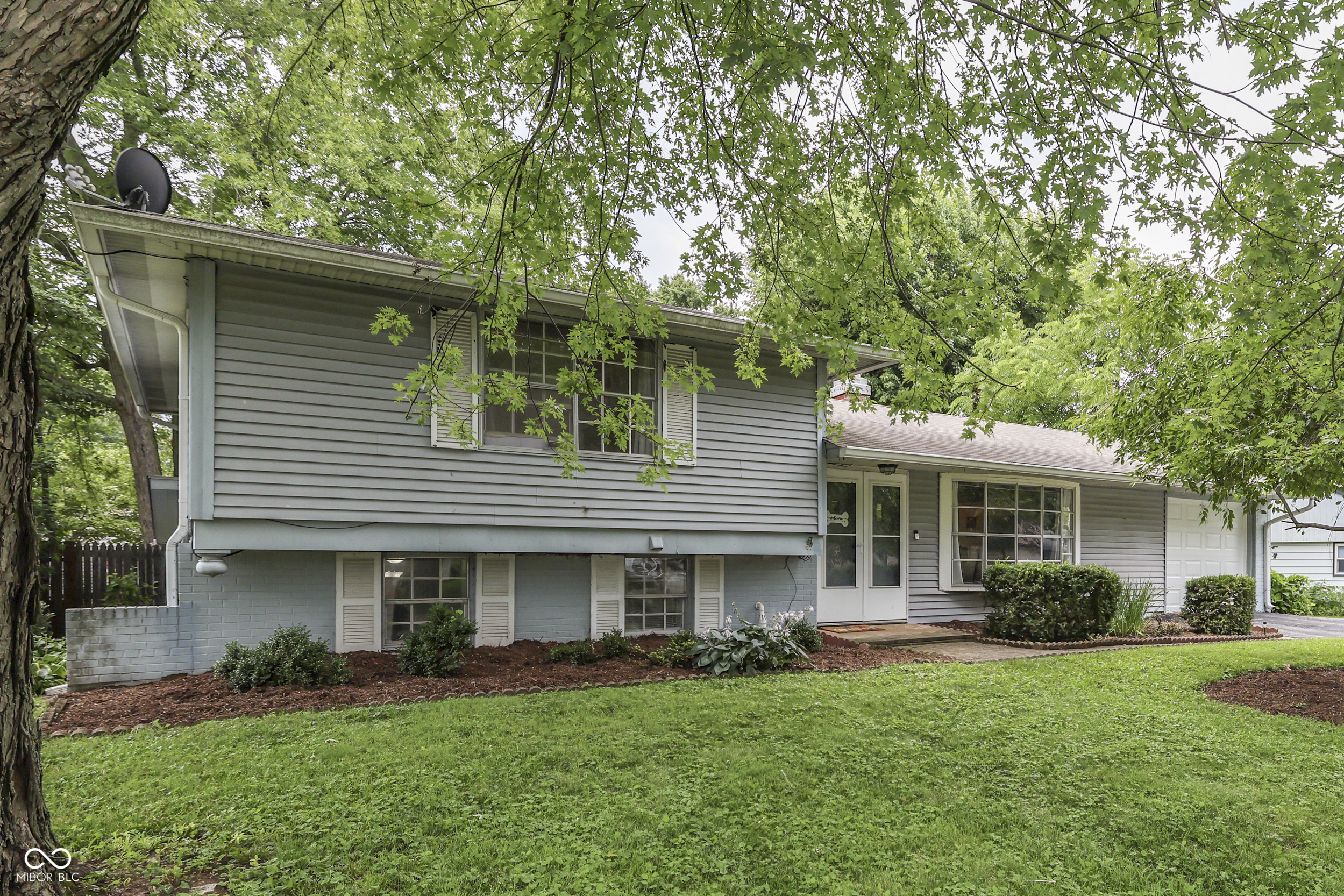 1110 Barefoot Trail