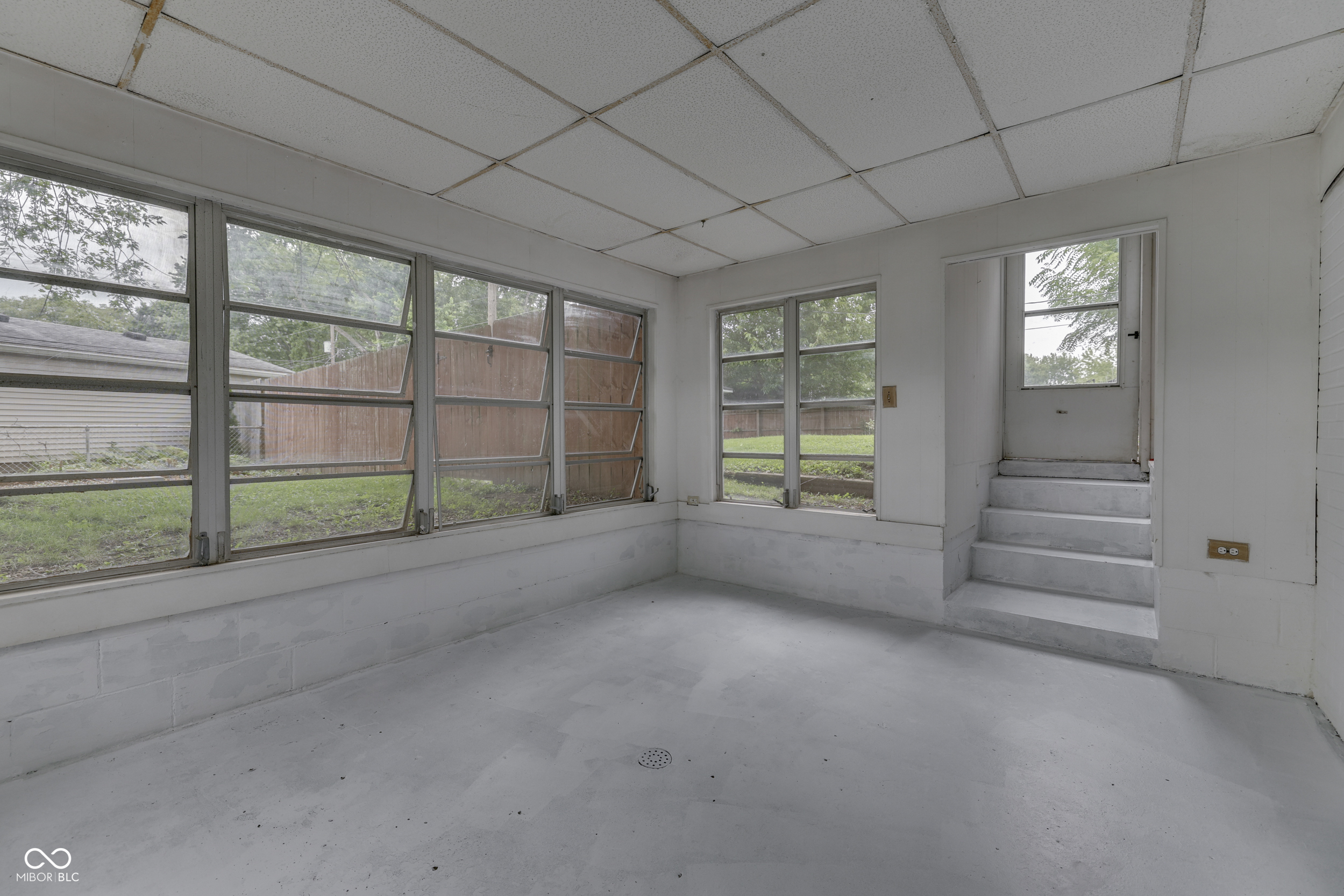 1110 Barefoot Trail