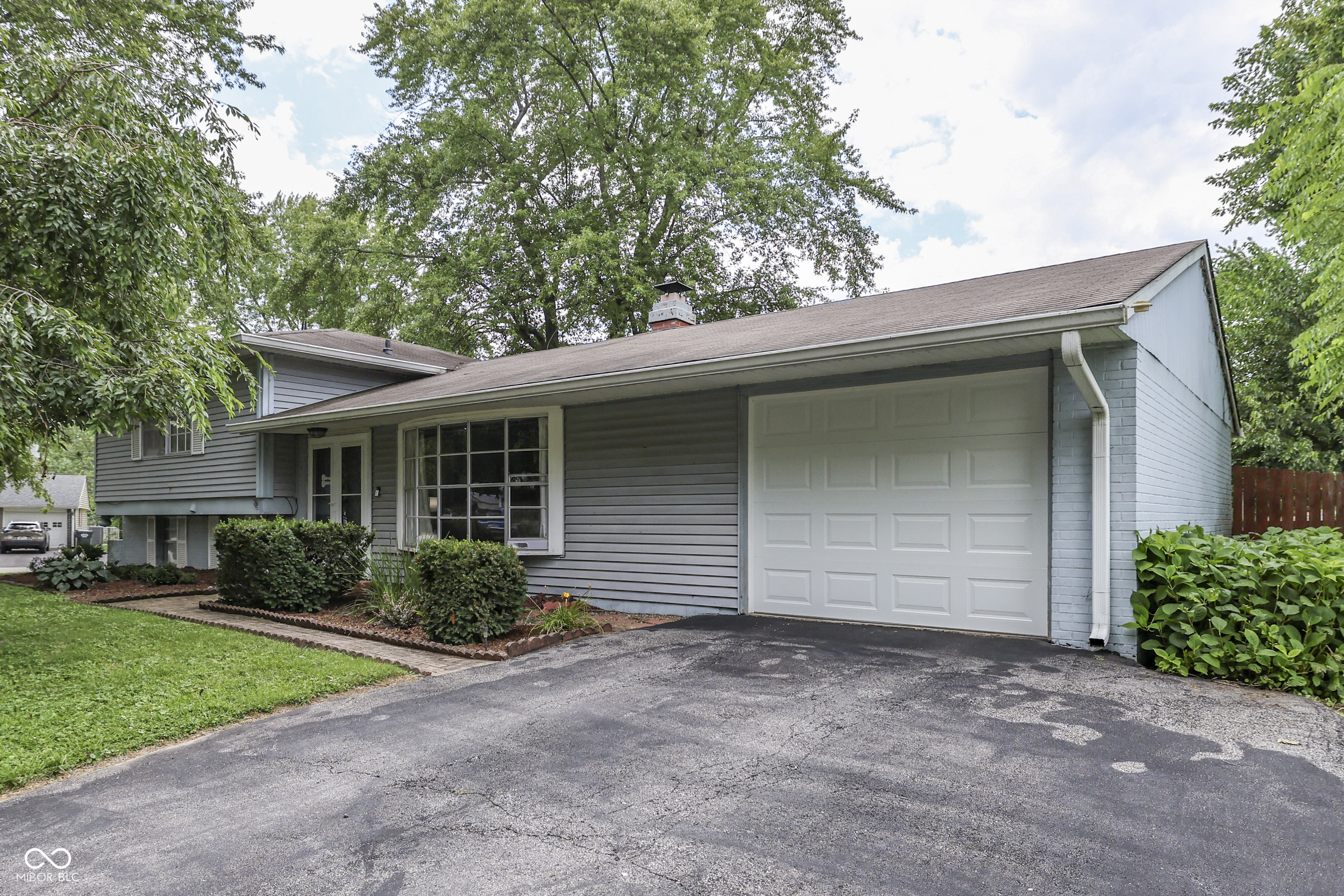 1110 Barefoot Trail