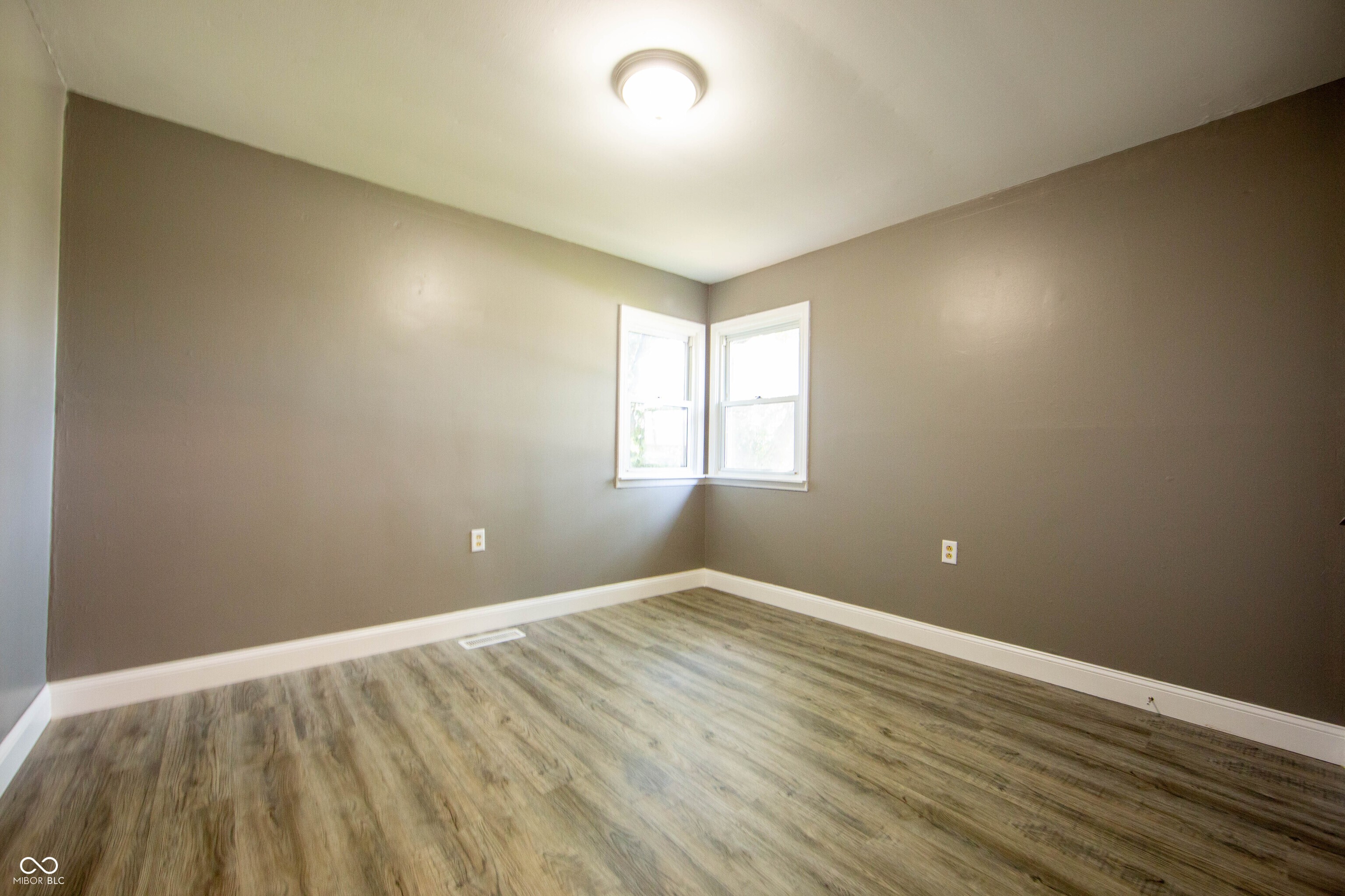 480 E Old Plank Road