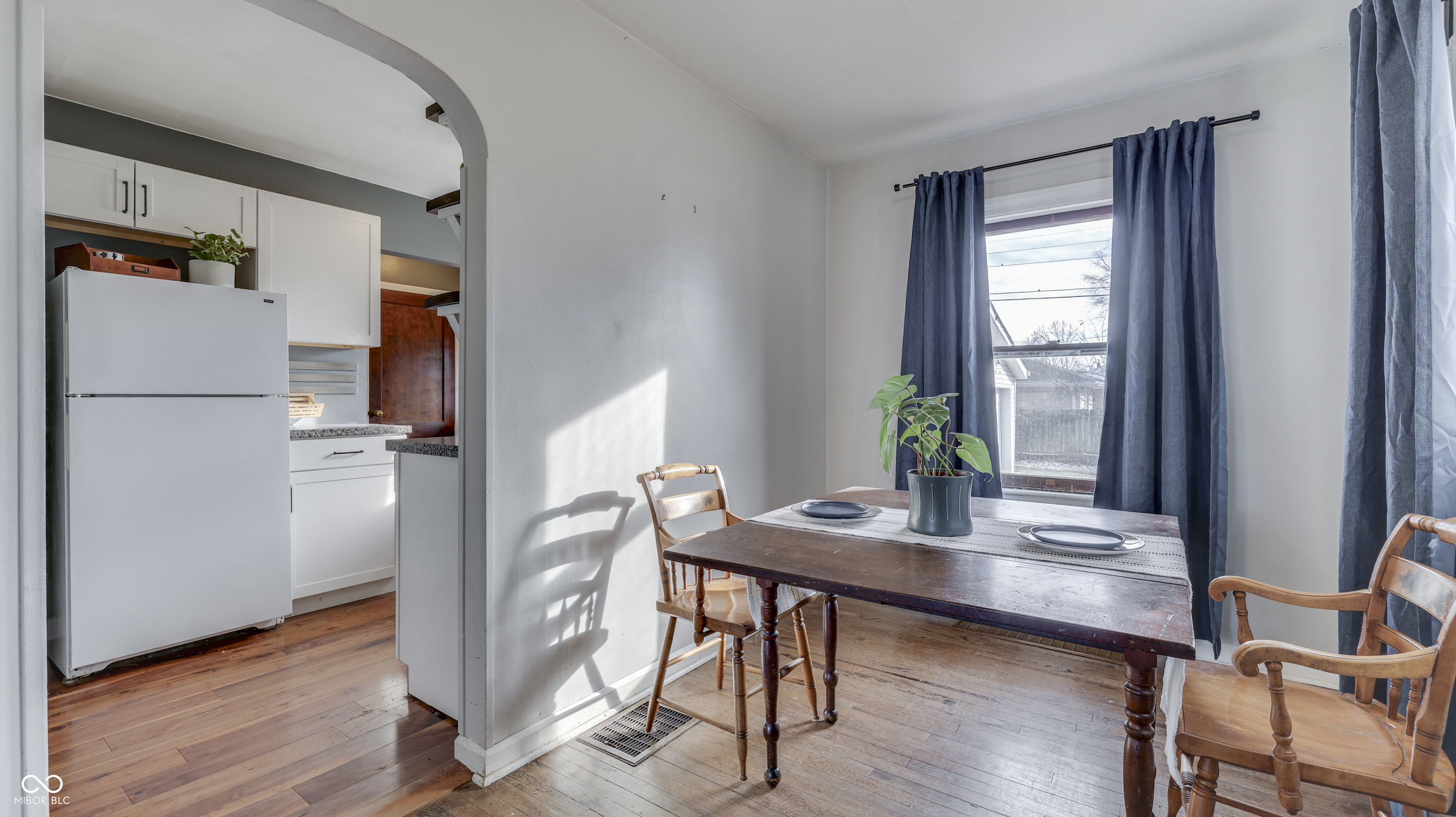 309 E Garfield Avenue