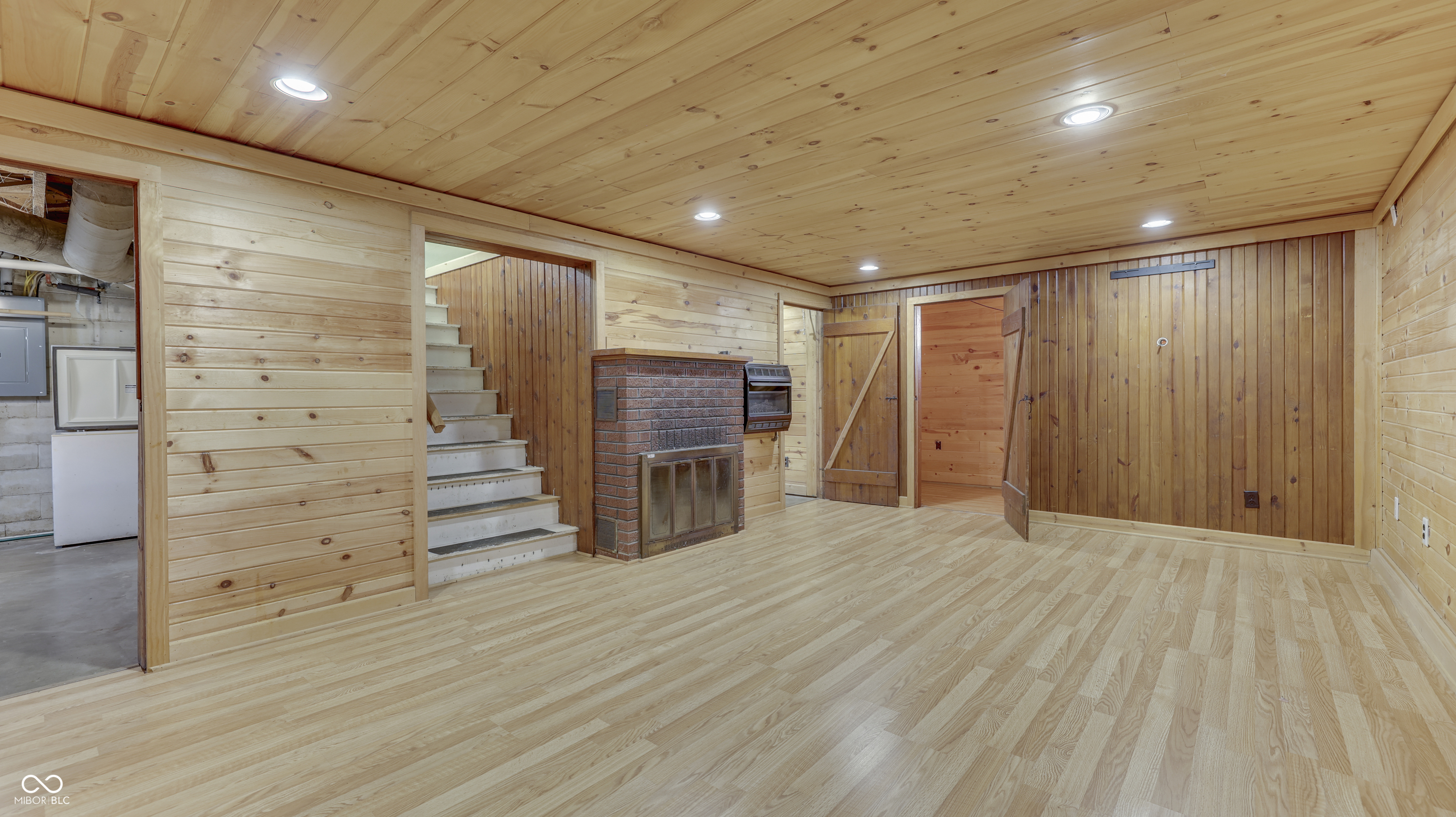 309 E Garfield Avenue