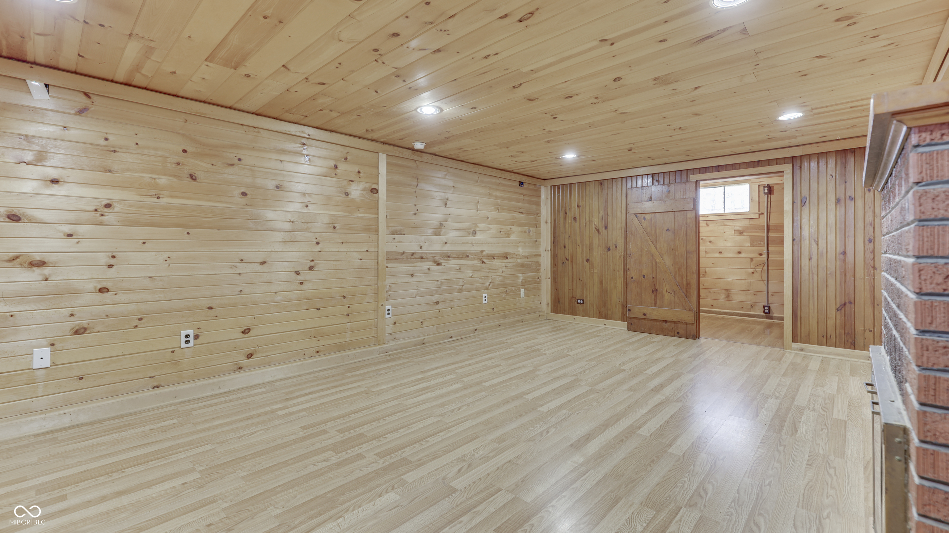 309 E Garfield Avenue