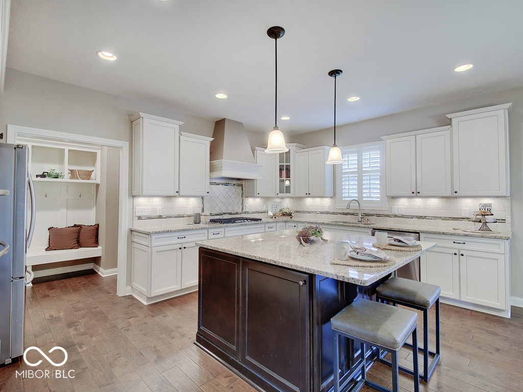 6712 Braemar Avenue S