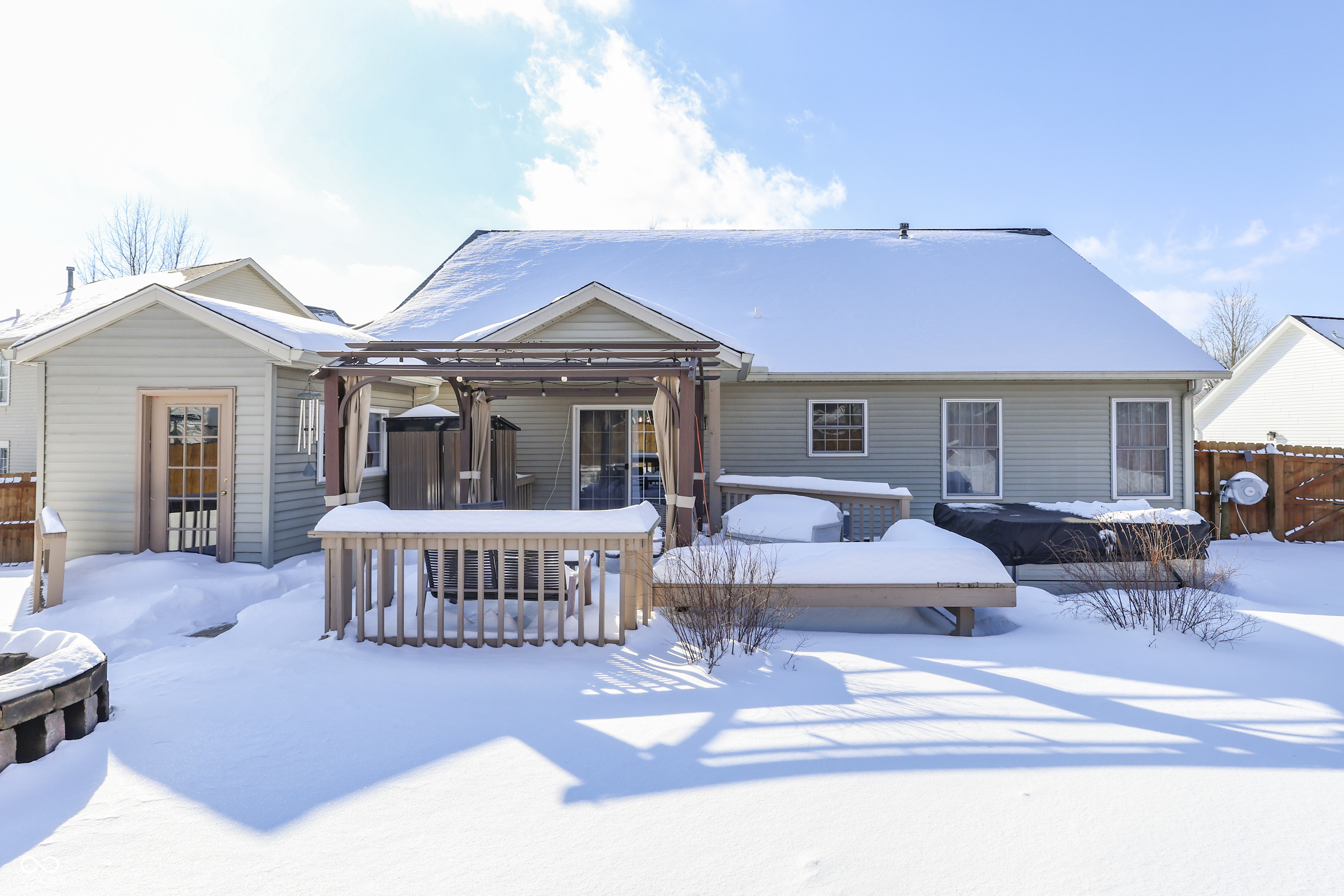 4586 N Shadow Wood Drive