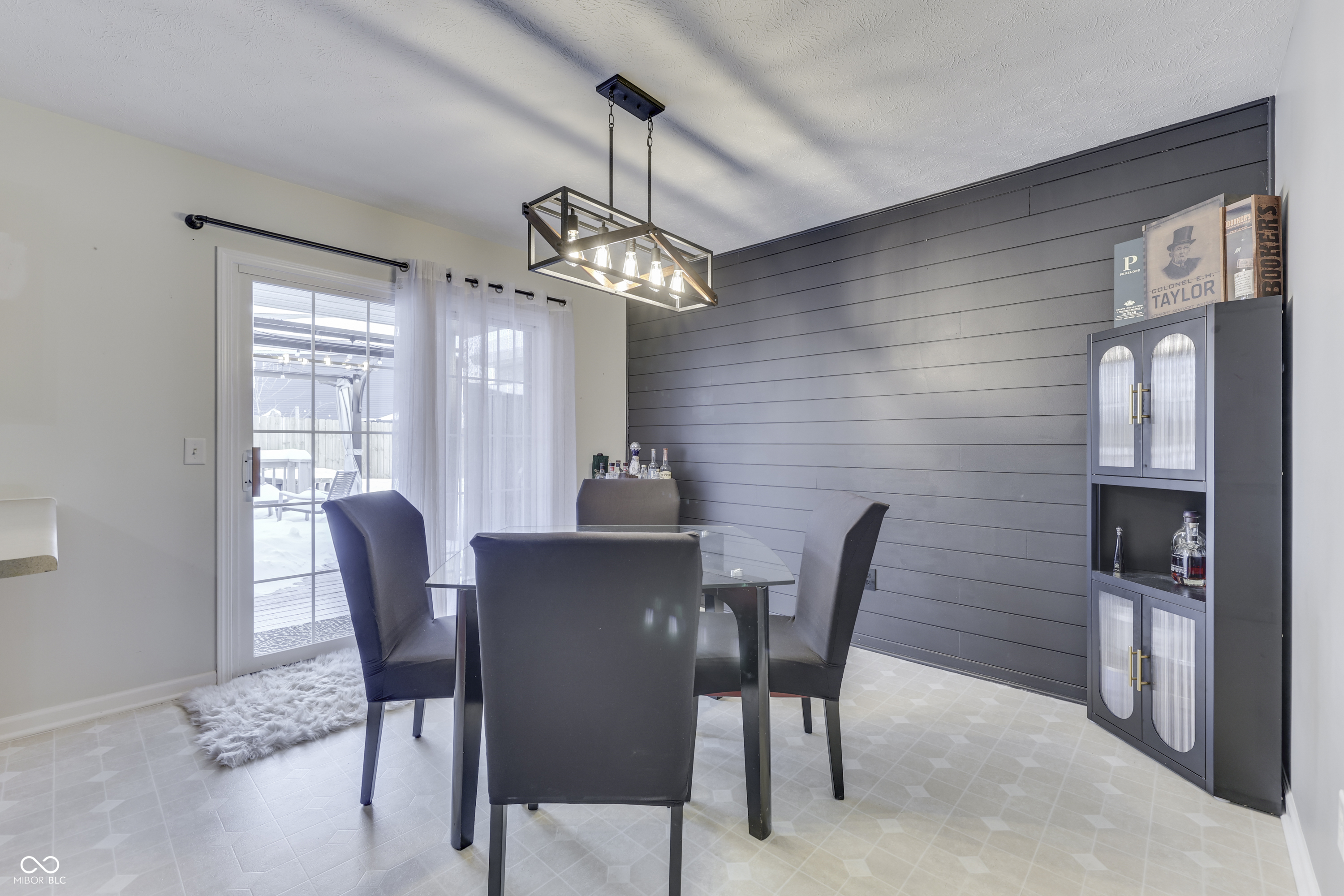 4586 N Shadow Wood Drive