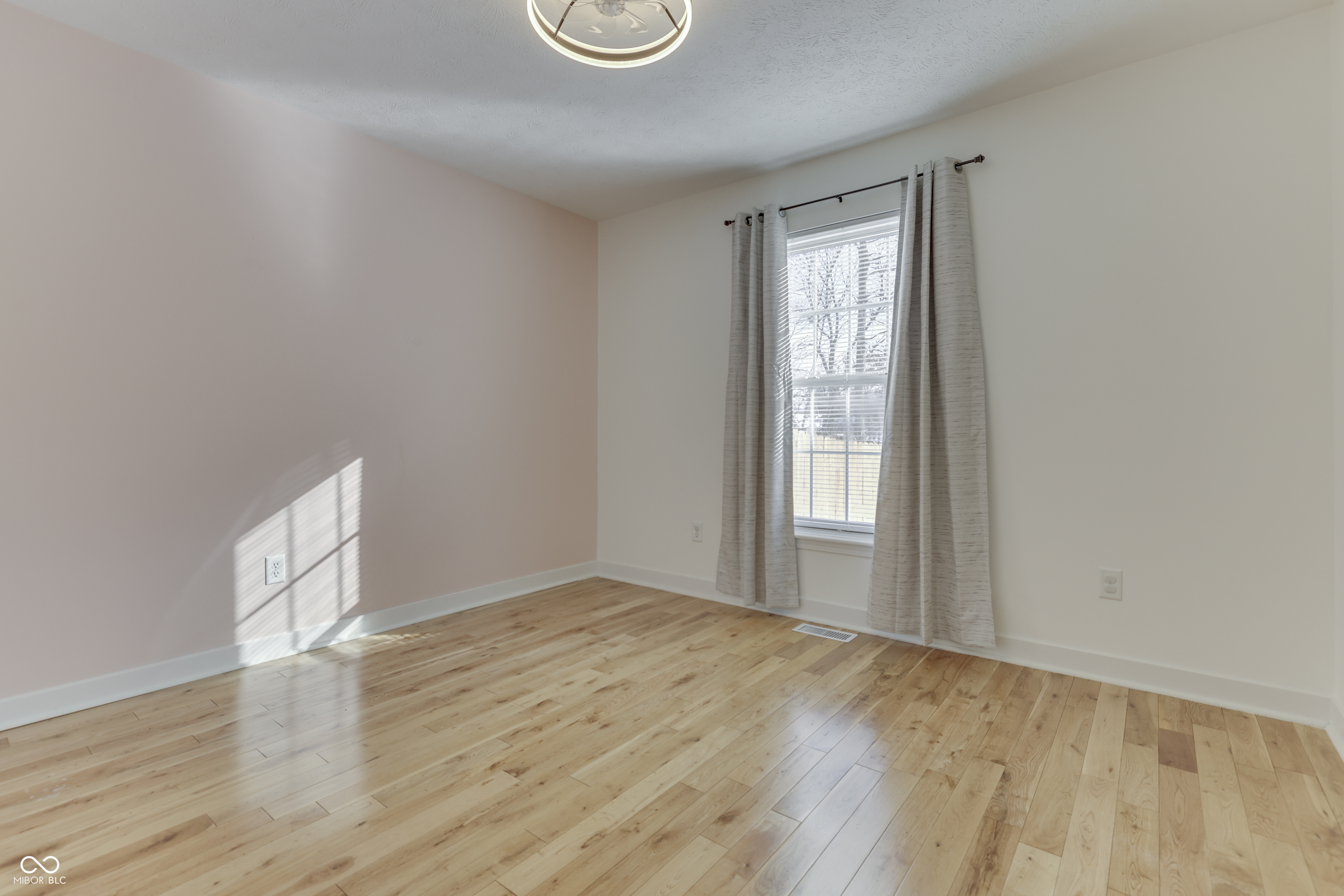 4586 N Shadow Wood Drive