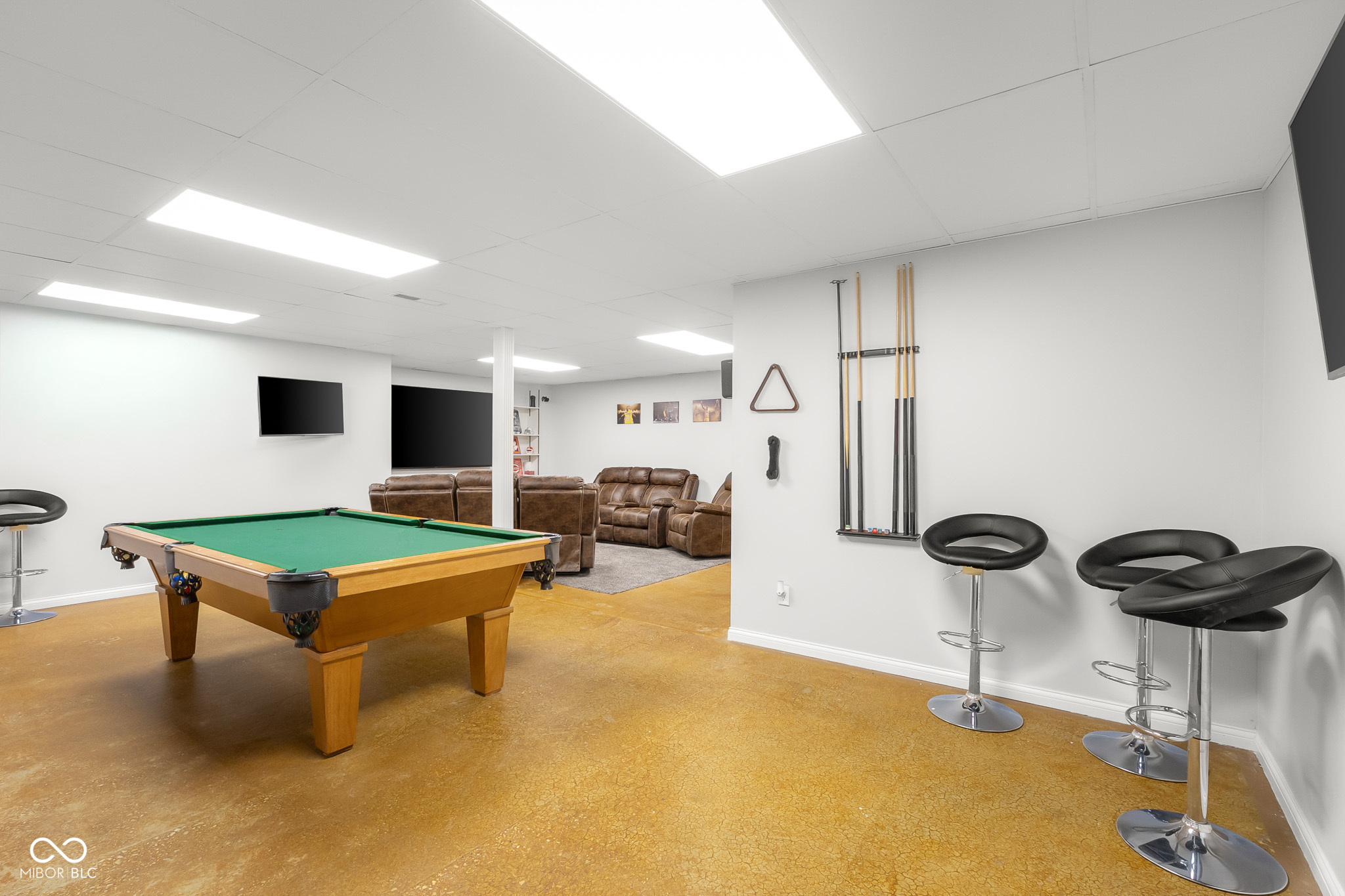 2917 Silver Fox Drive
