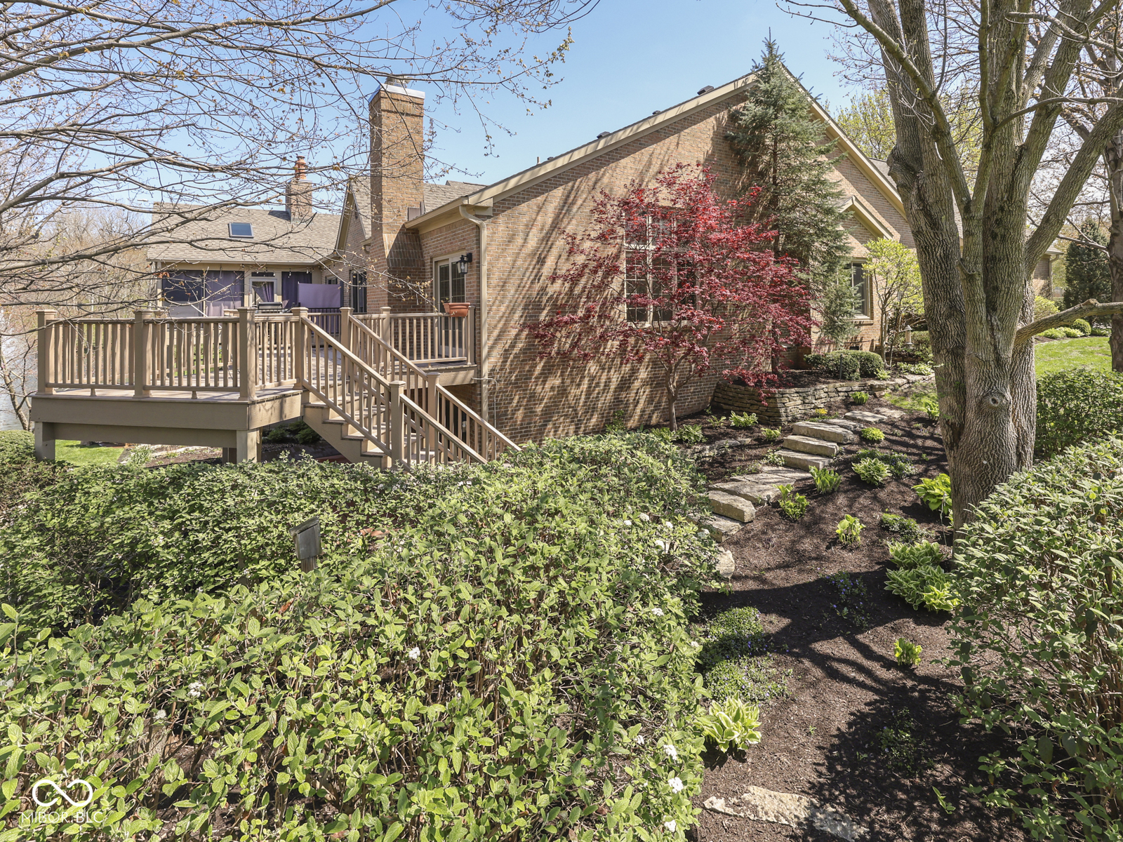 1752 Pathway Drive N