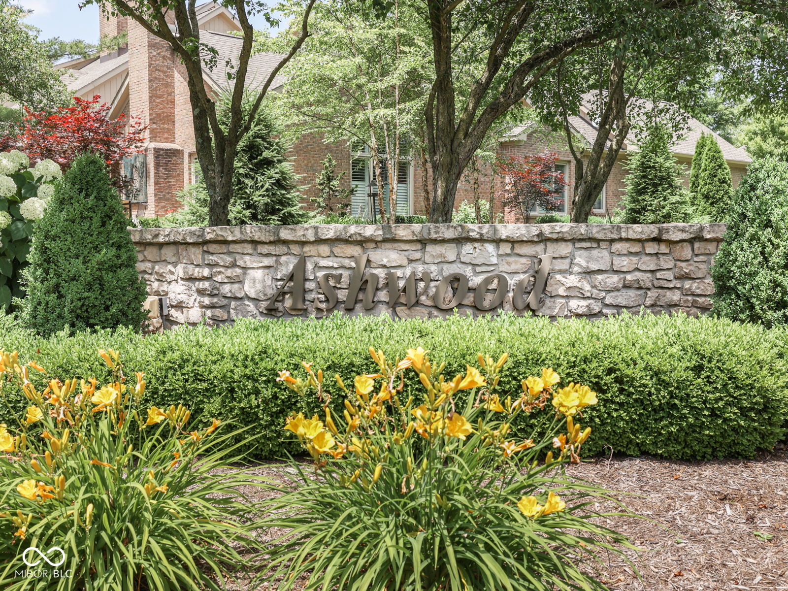 1752 Pathway Drive N