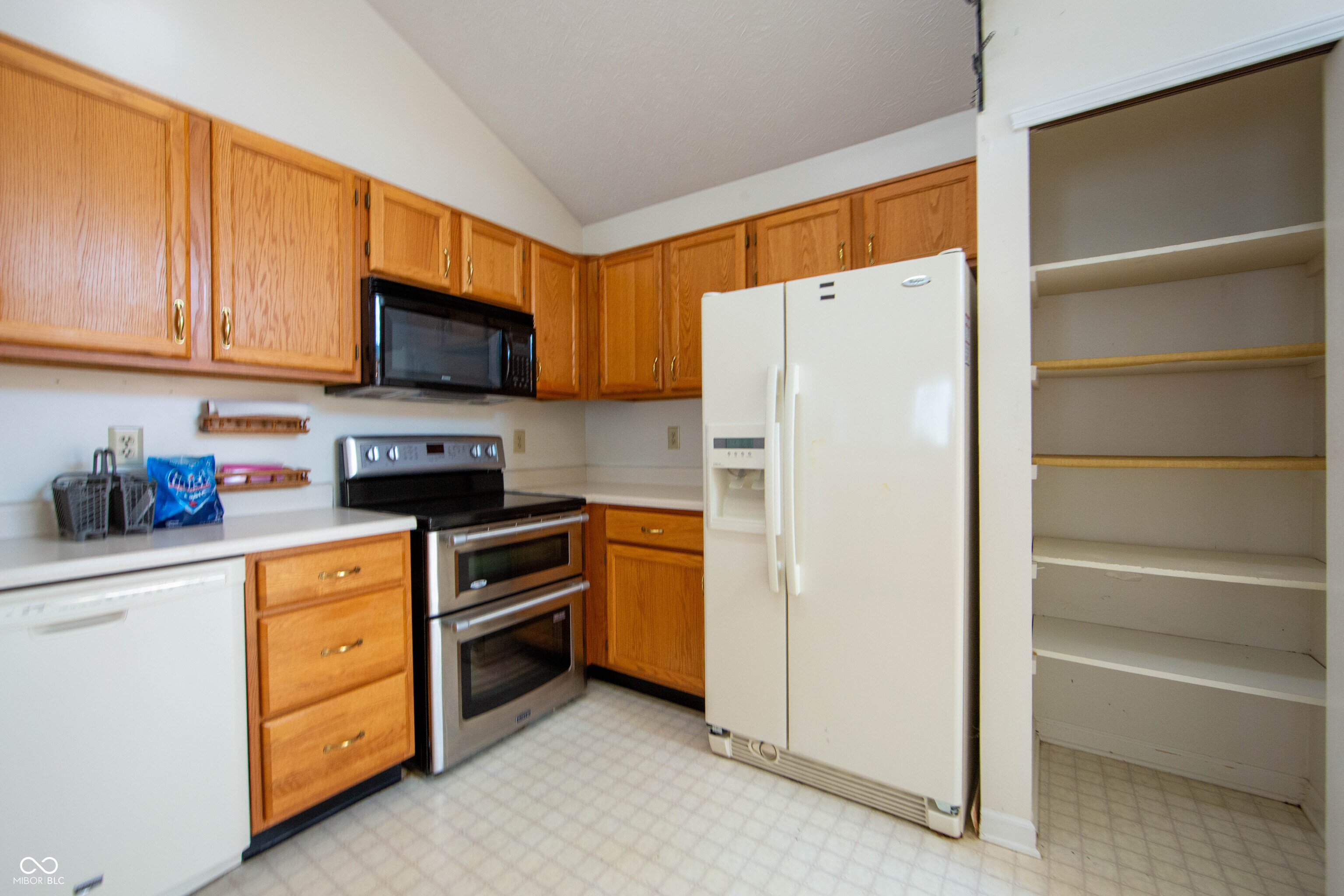 7561 Oceanline Drive