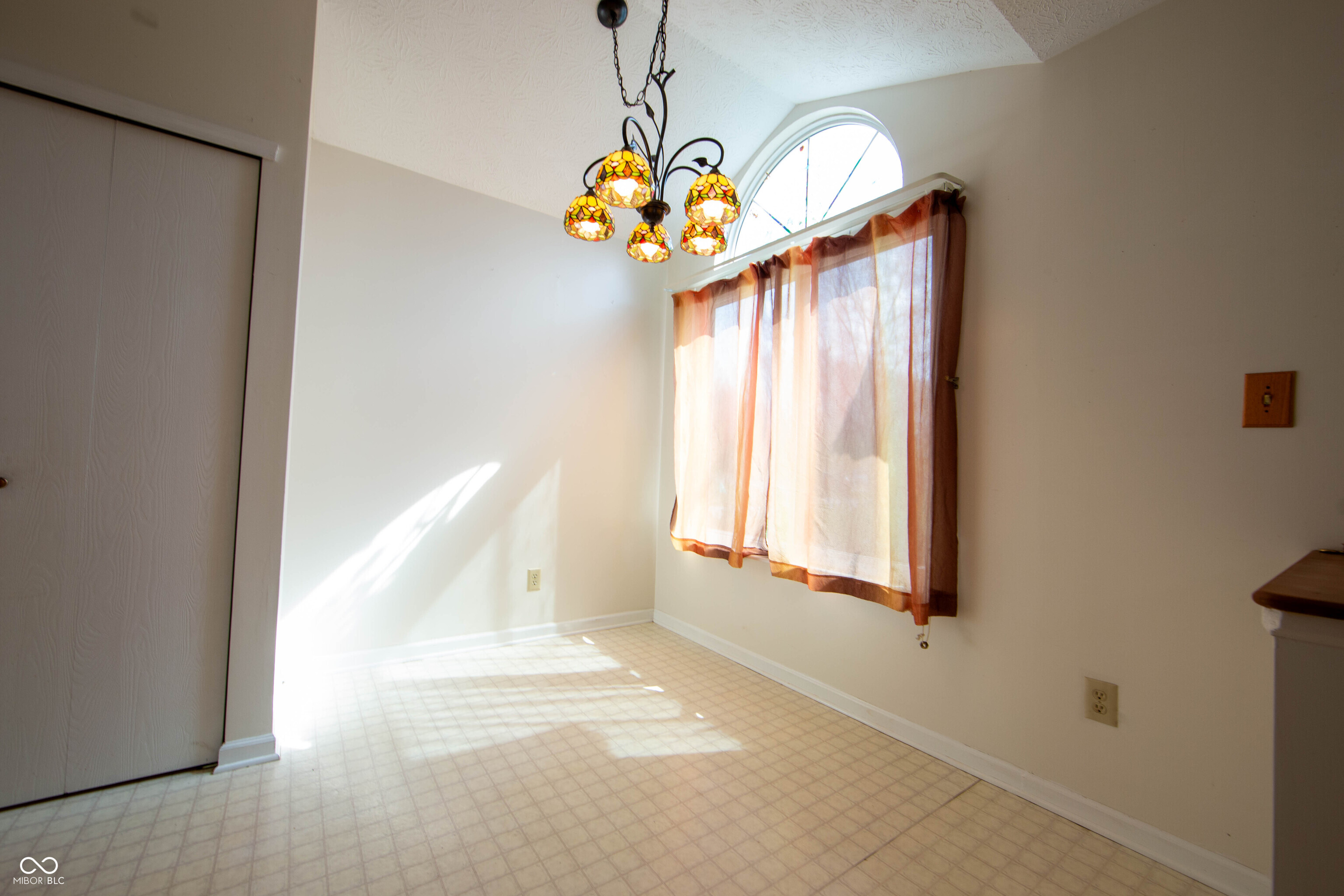 7561 Oceanline Drive