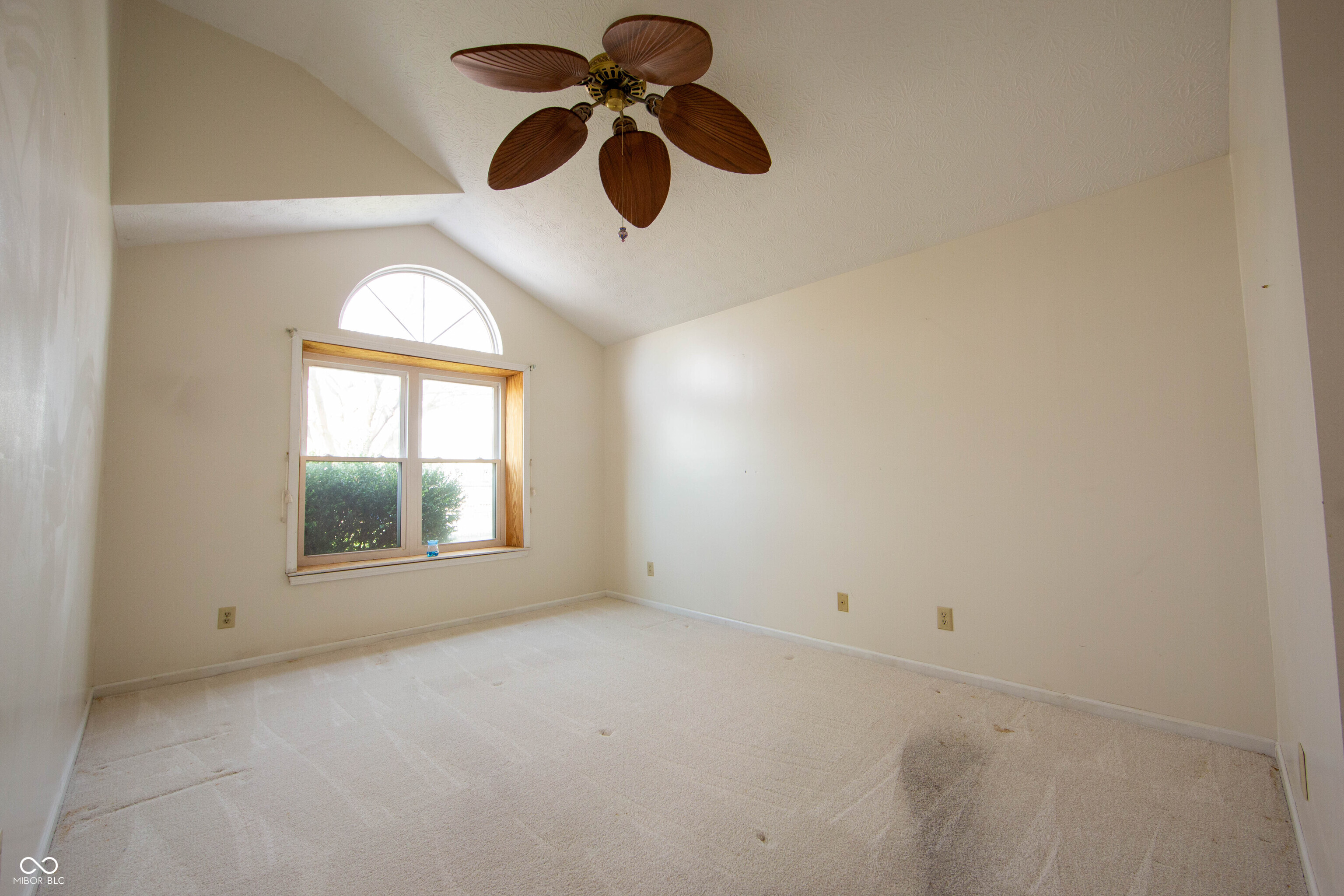 7561 Oceanline Drive
