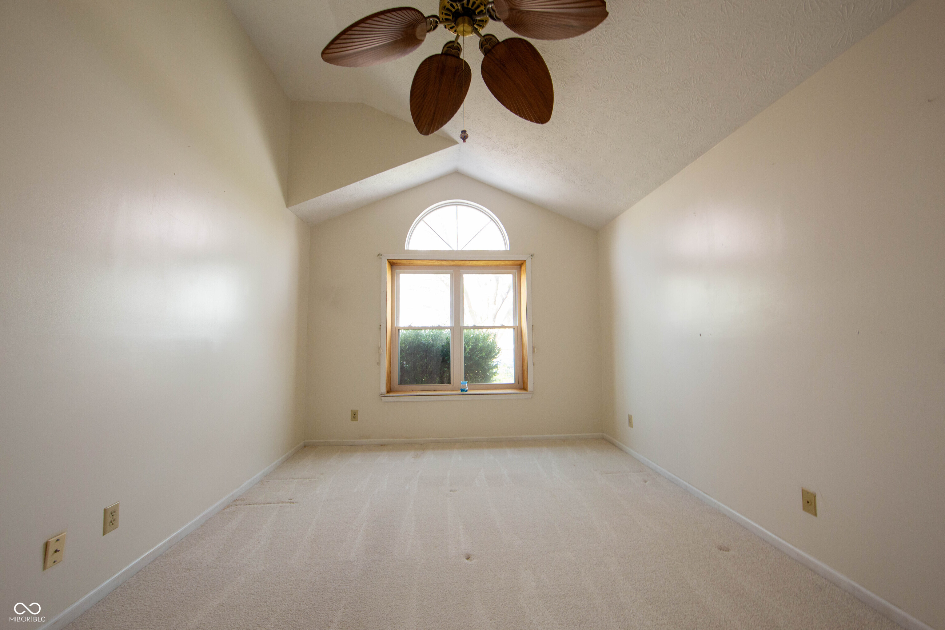 7561 Oceanline Drive