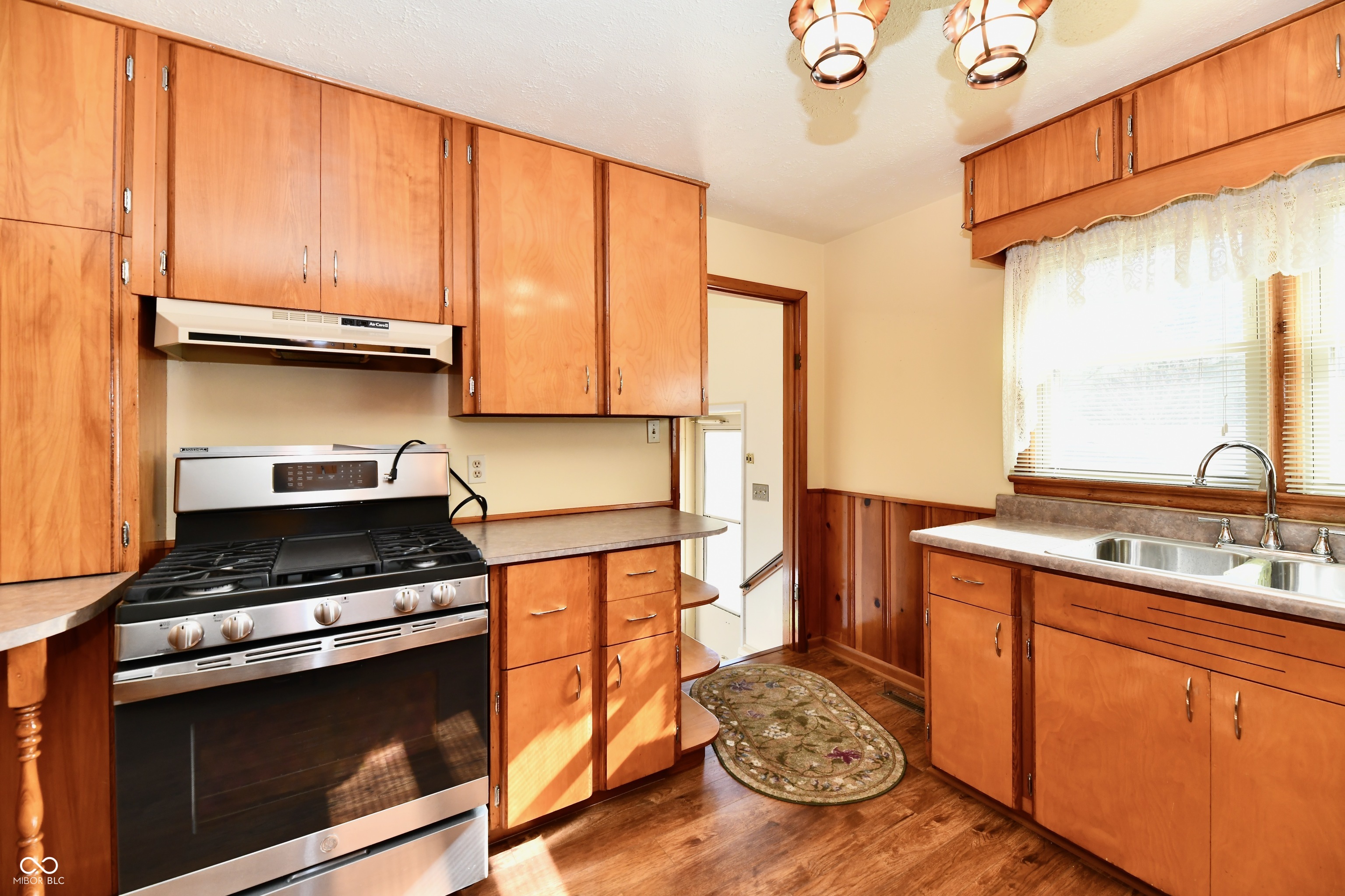 3955 W Fairview Road