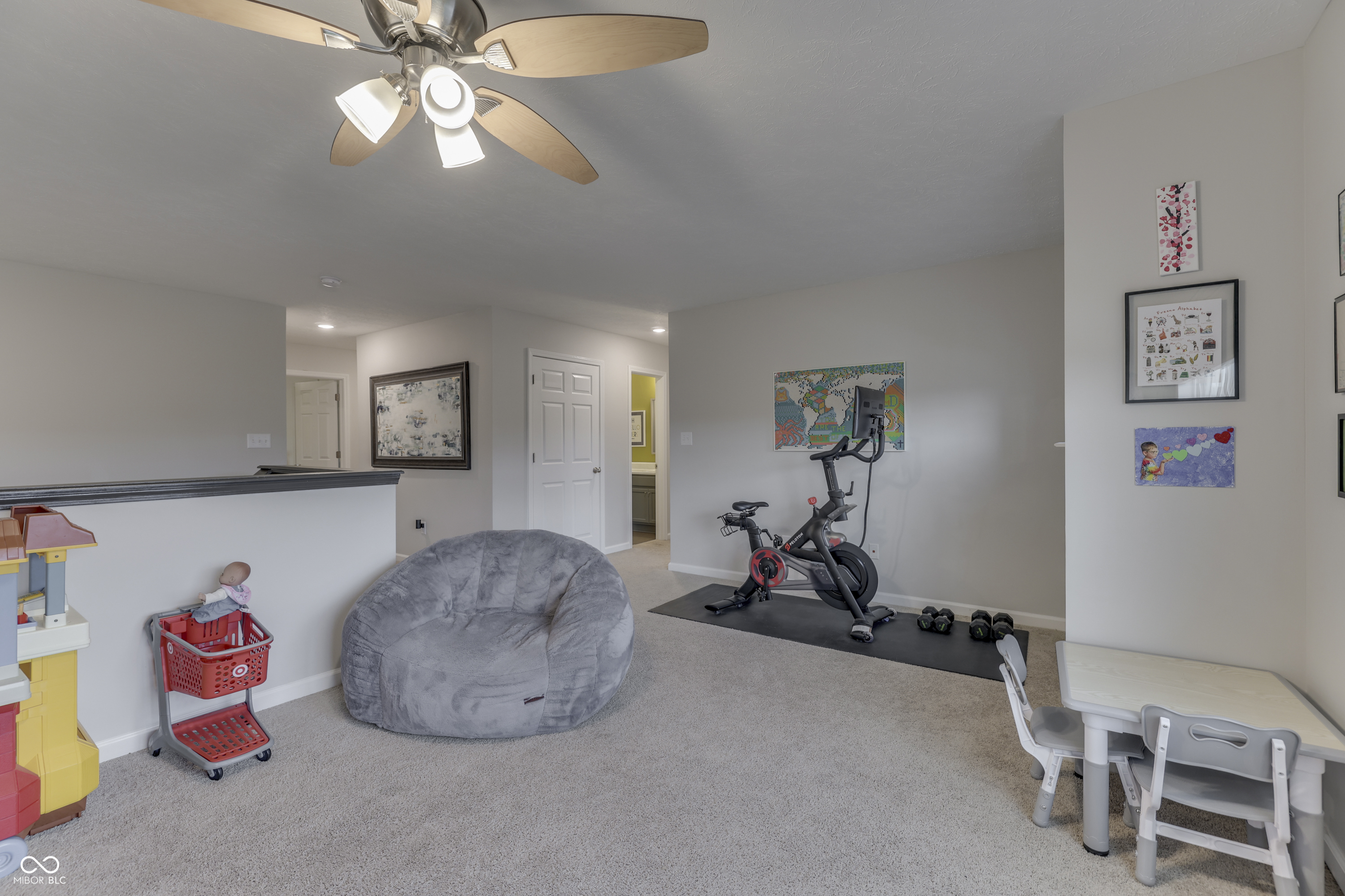 607 N Crystal Drive