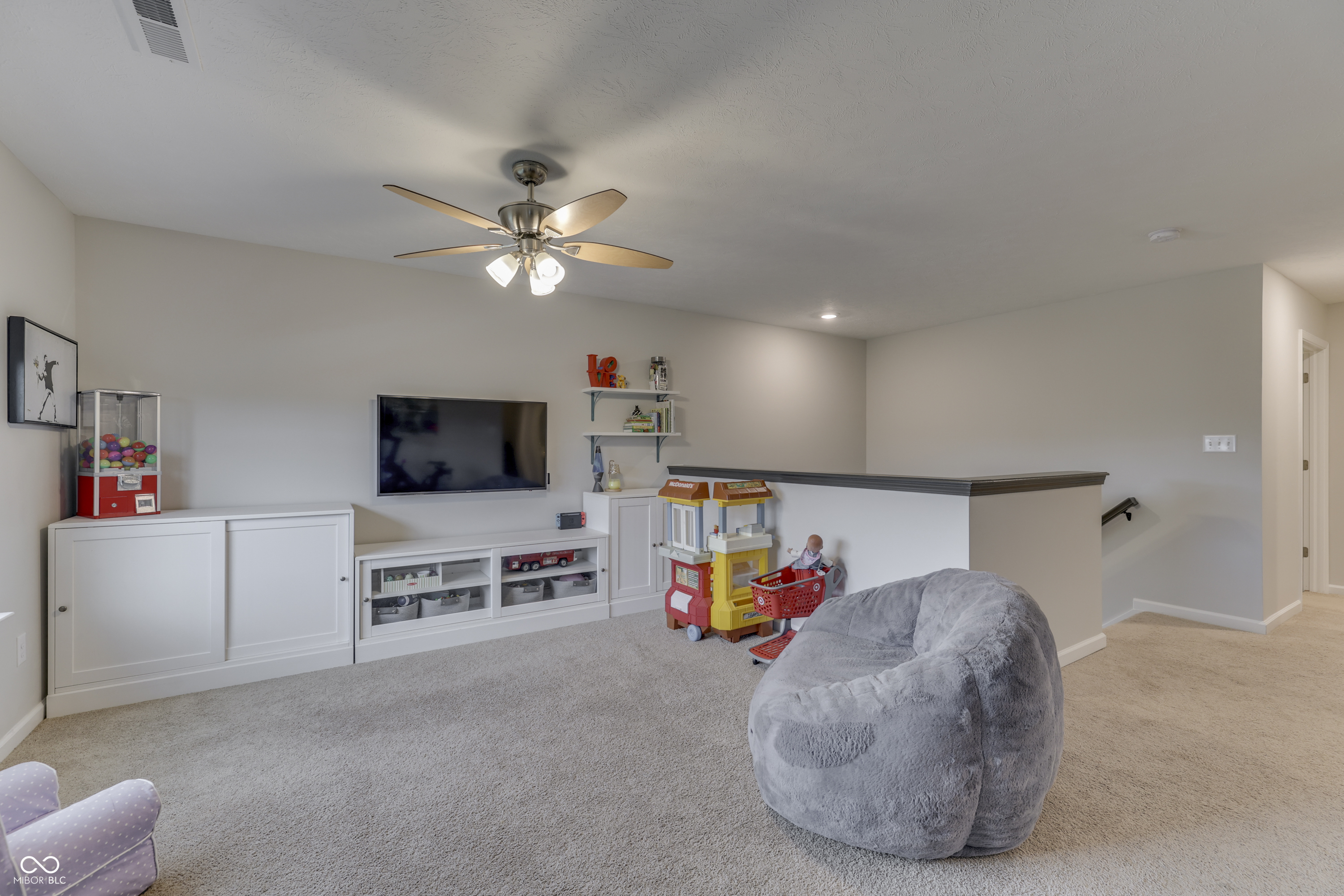 607 N Crystal Drive