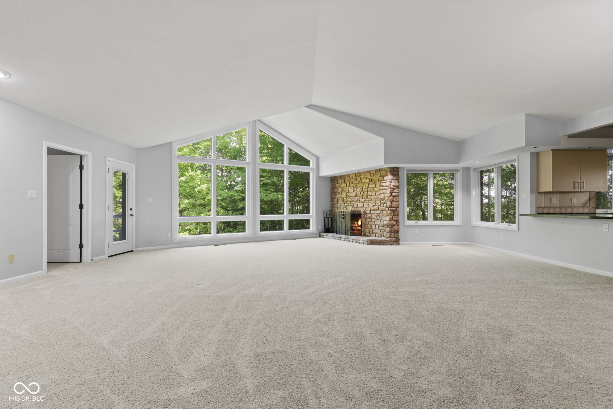 4568 N State Road 9