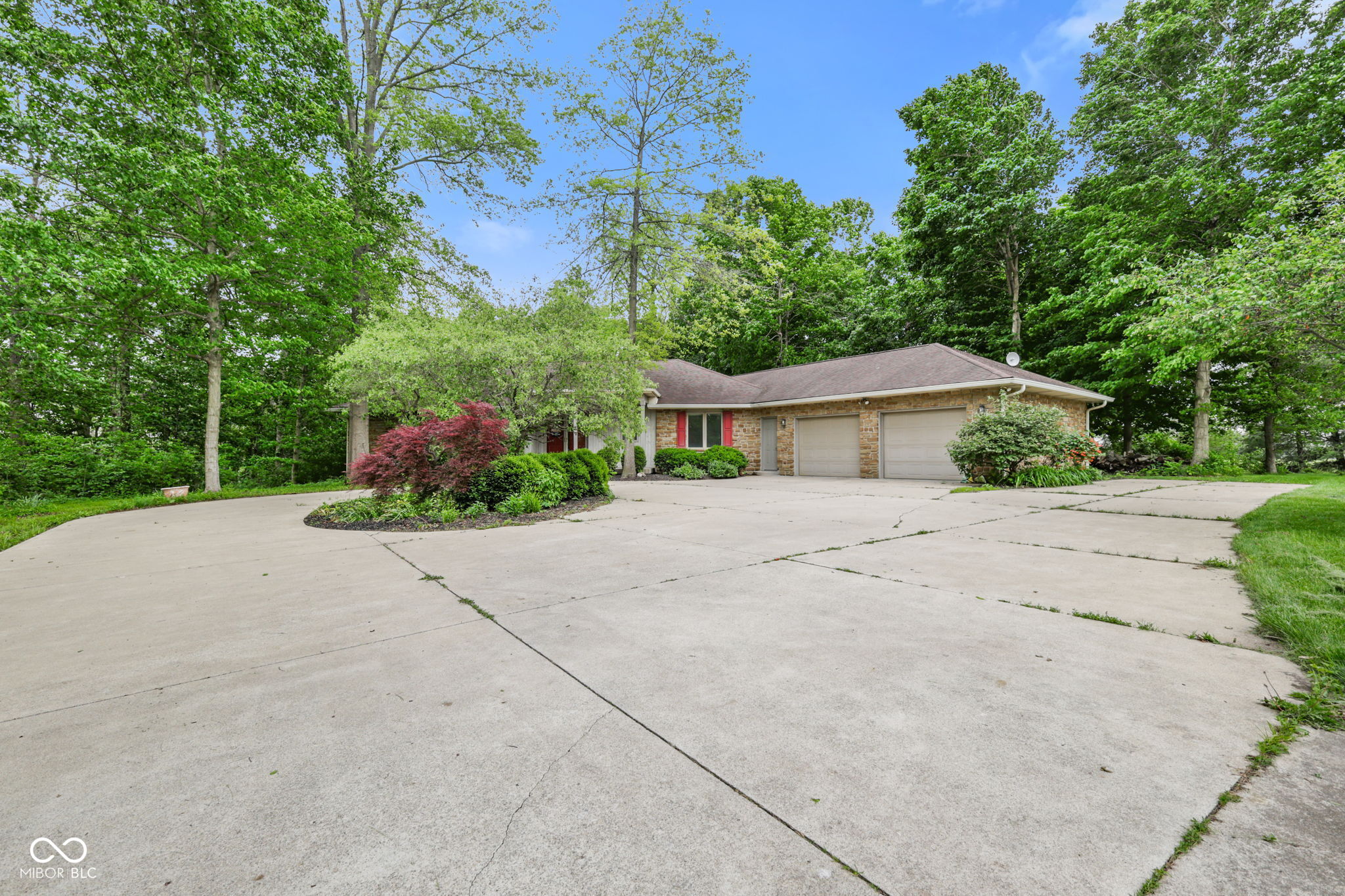 4568 N State Road 9