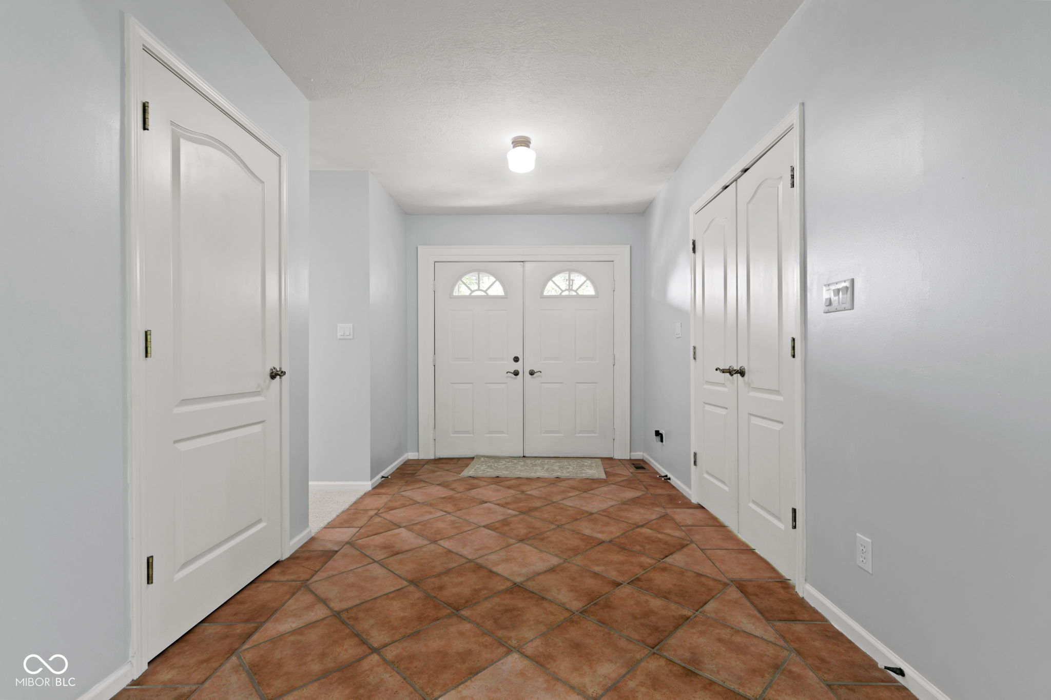 4568 N State Road 9
