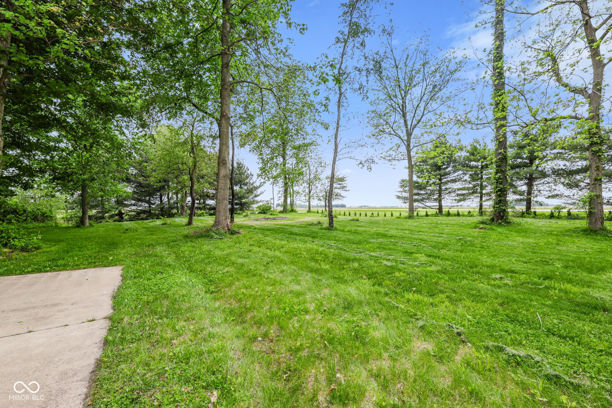 4568 N State Road 9