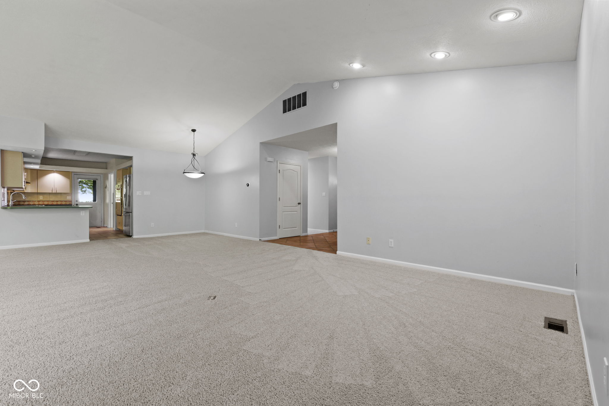 4568 N State Road 9