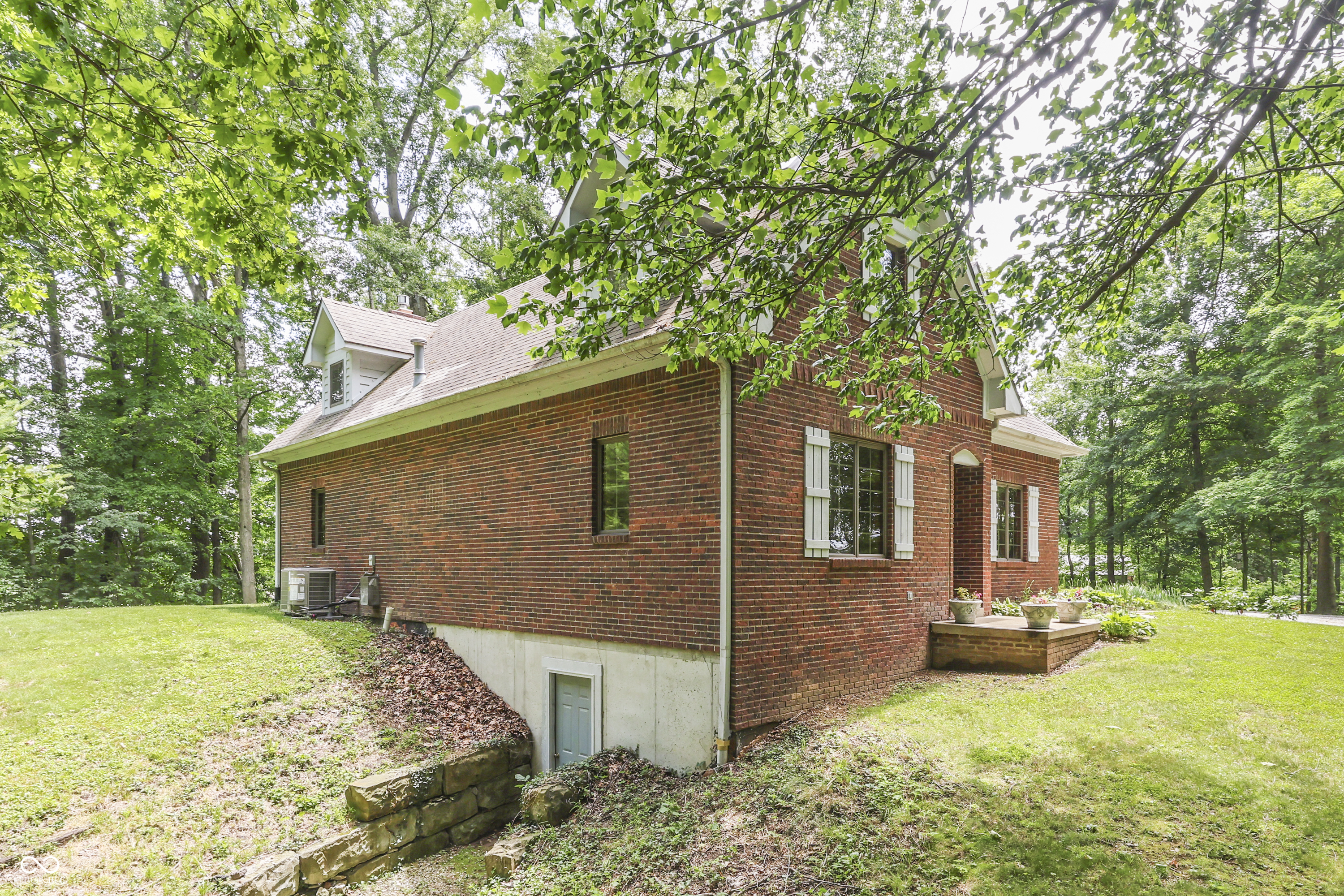 5245 Hickory Grove Road