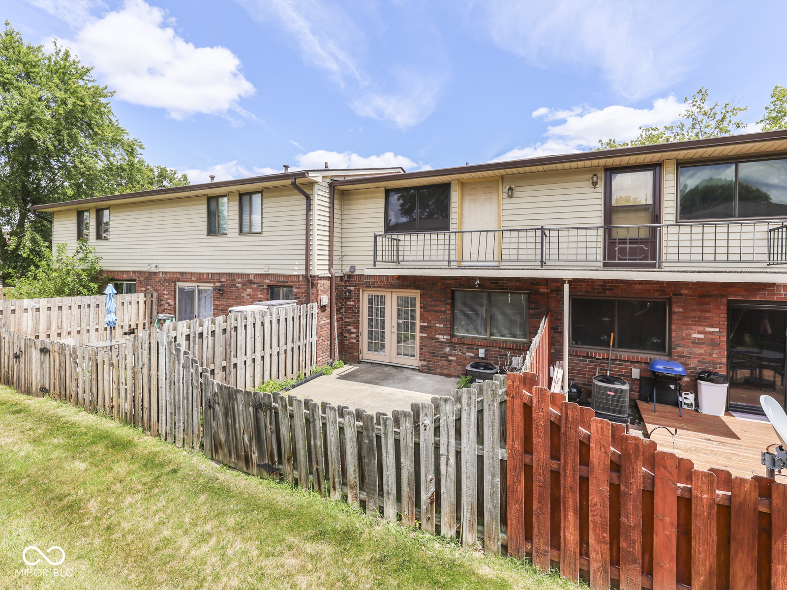 1014 Greenwood Trail E