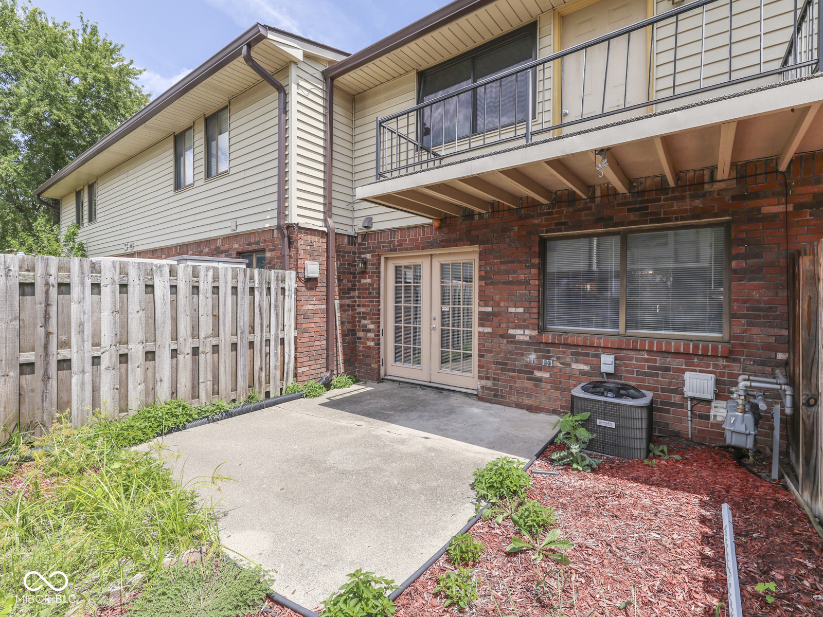 1014 Greenwood Trail E