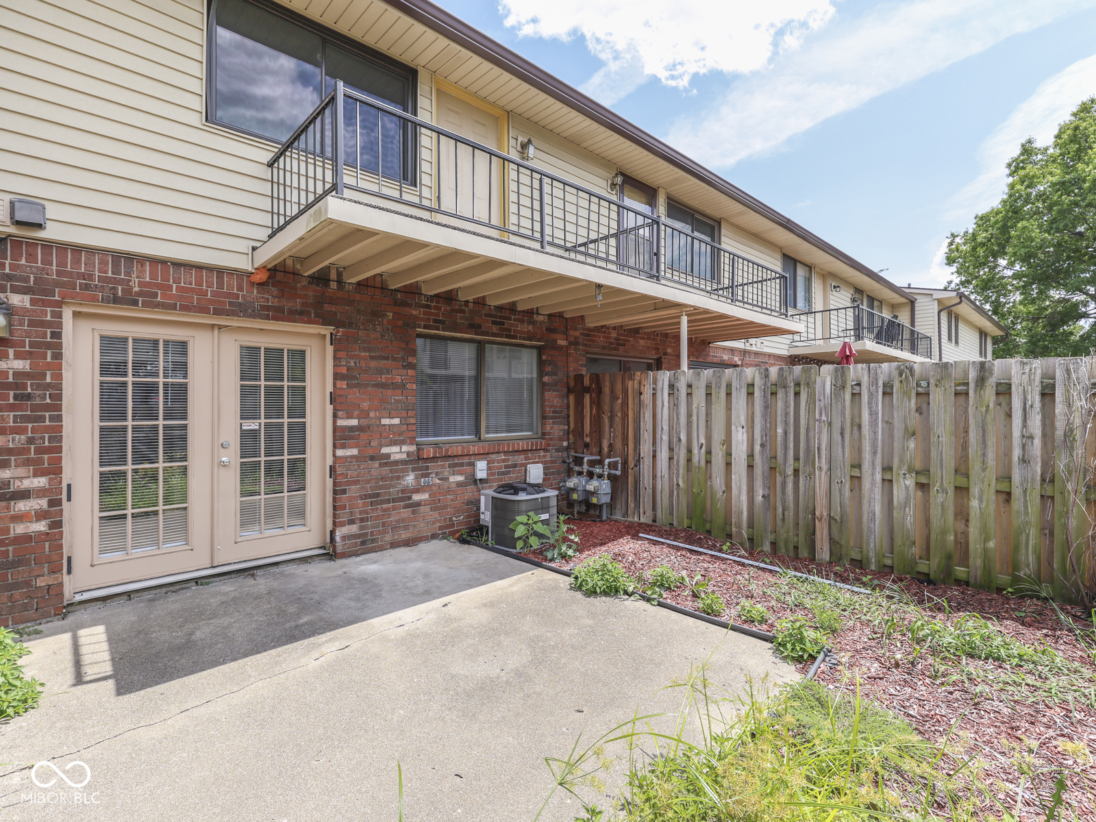 1014 Greenwood Trail E