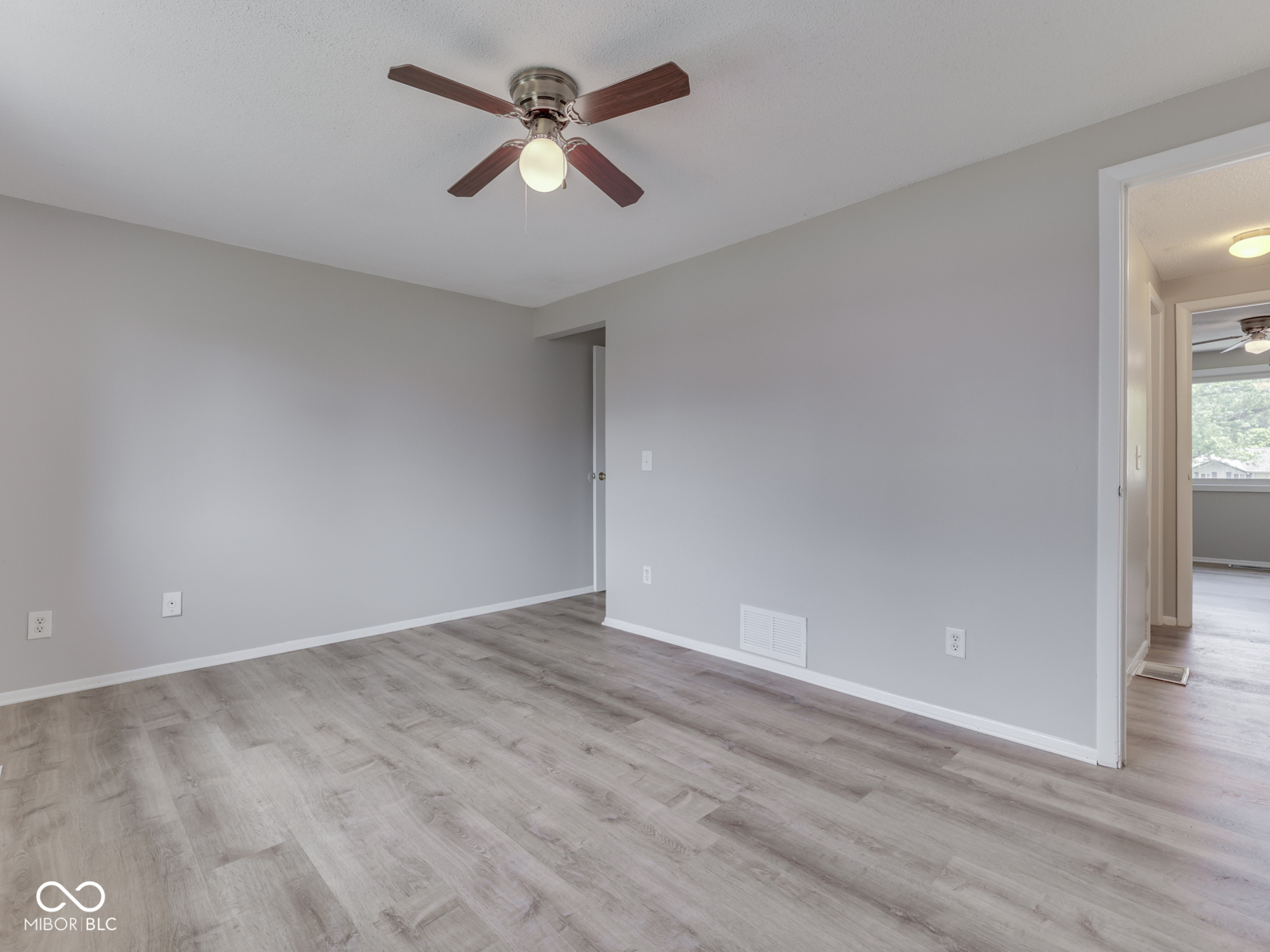 1014 Greenwood Trail E
