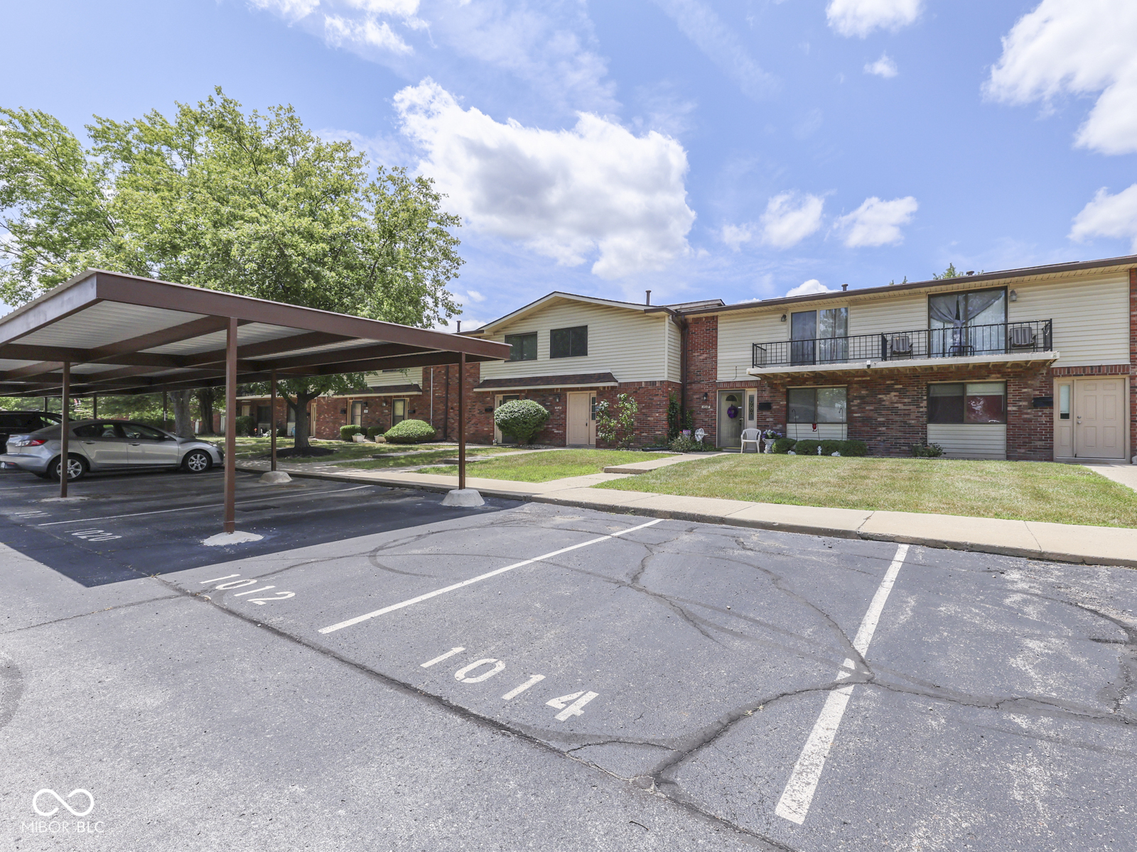 1014 Greenwood Trail E