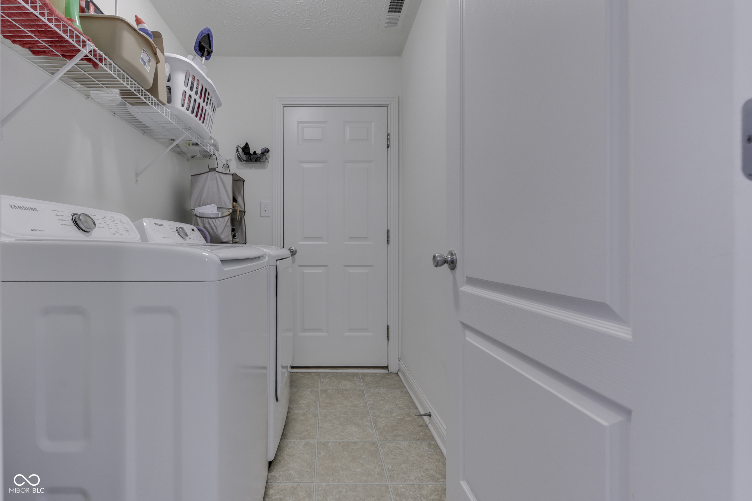 1670 Roundhouse Circle