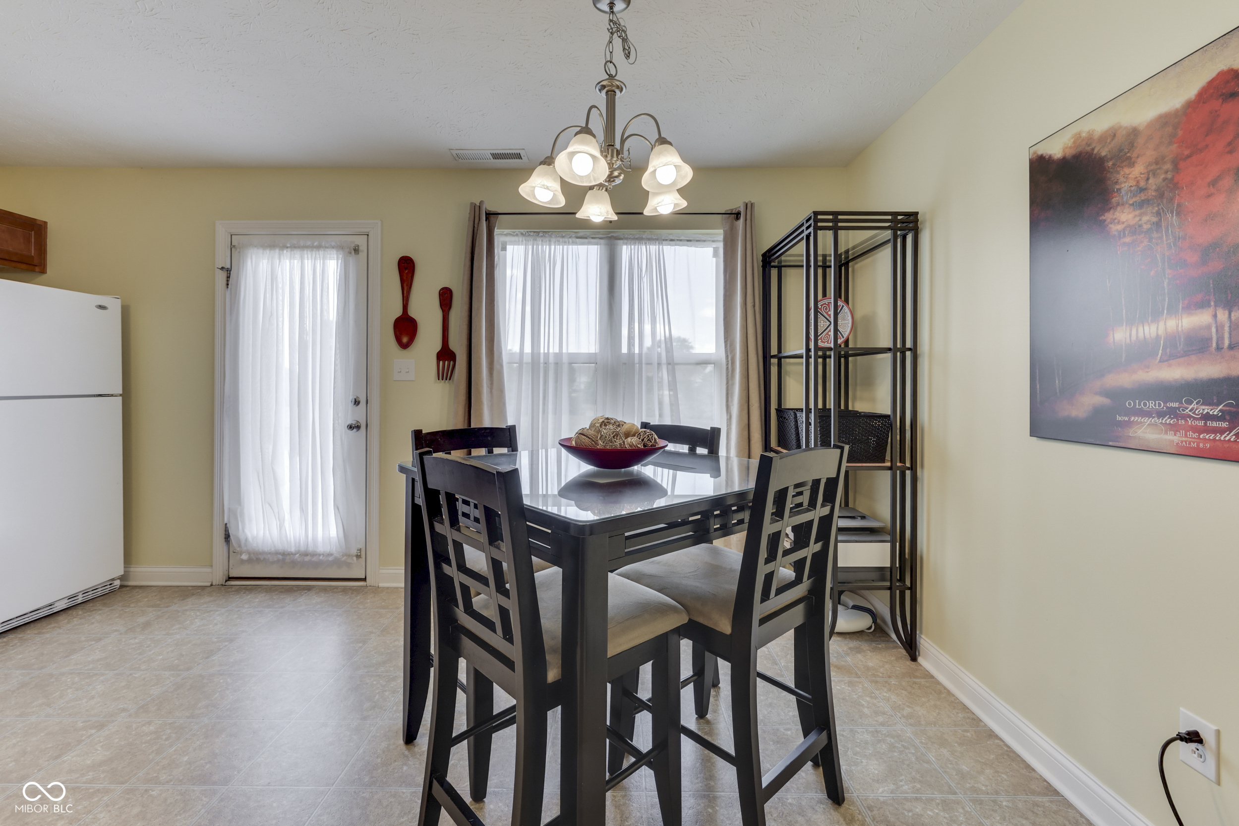 1670 Roundhouse Circle