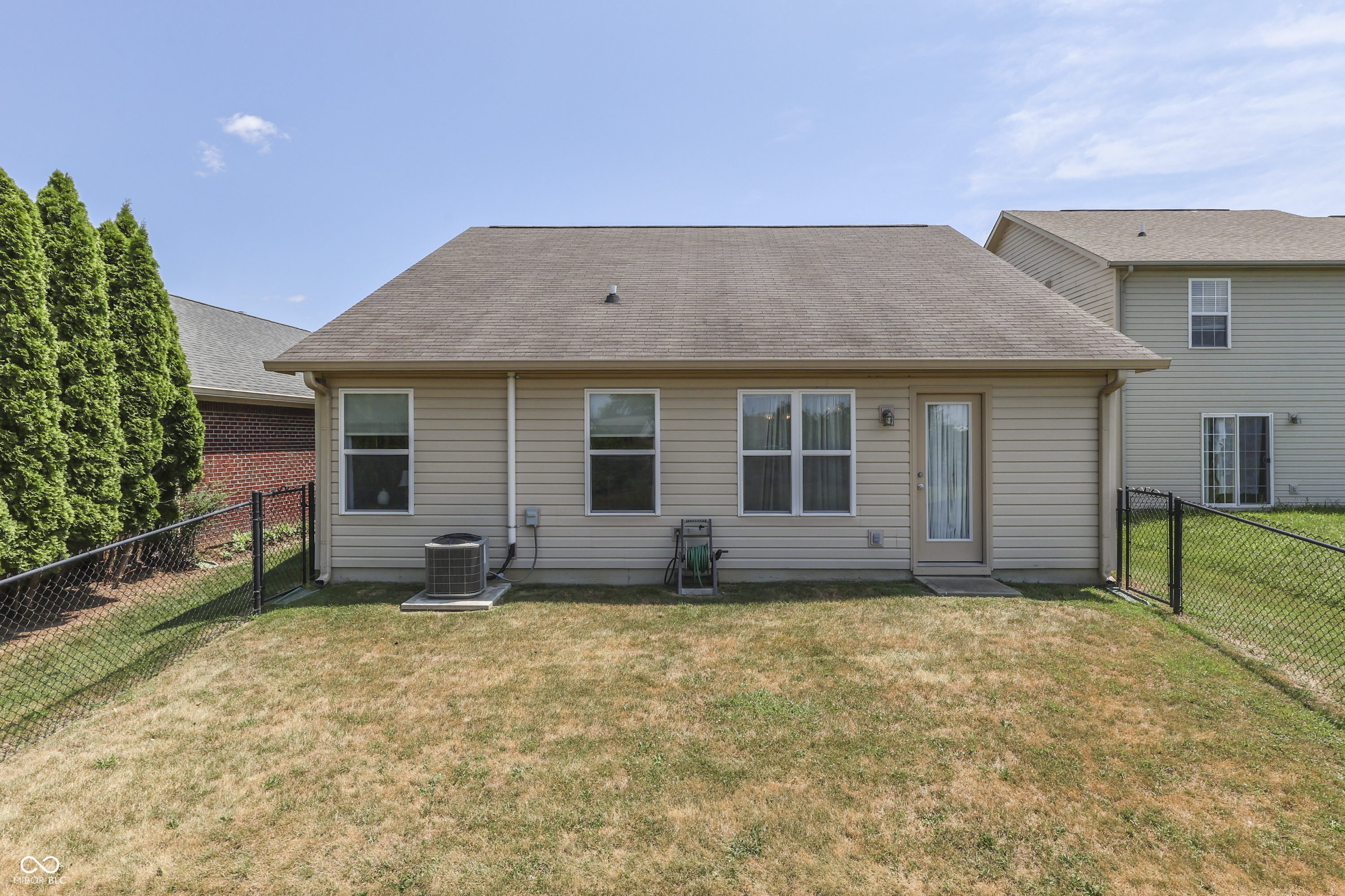 1670 Roundhouse Circle
