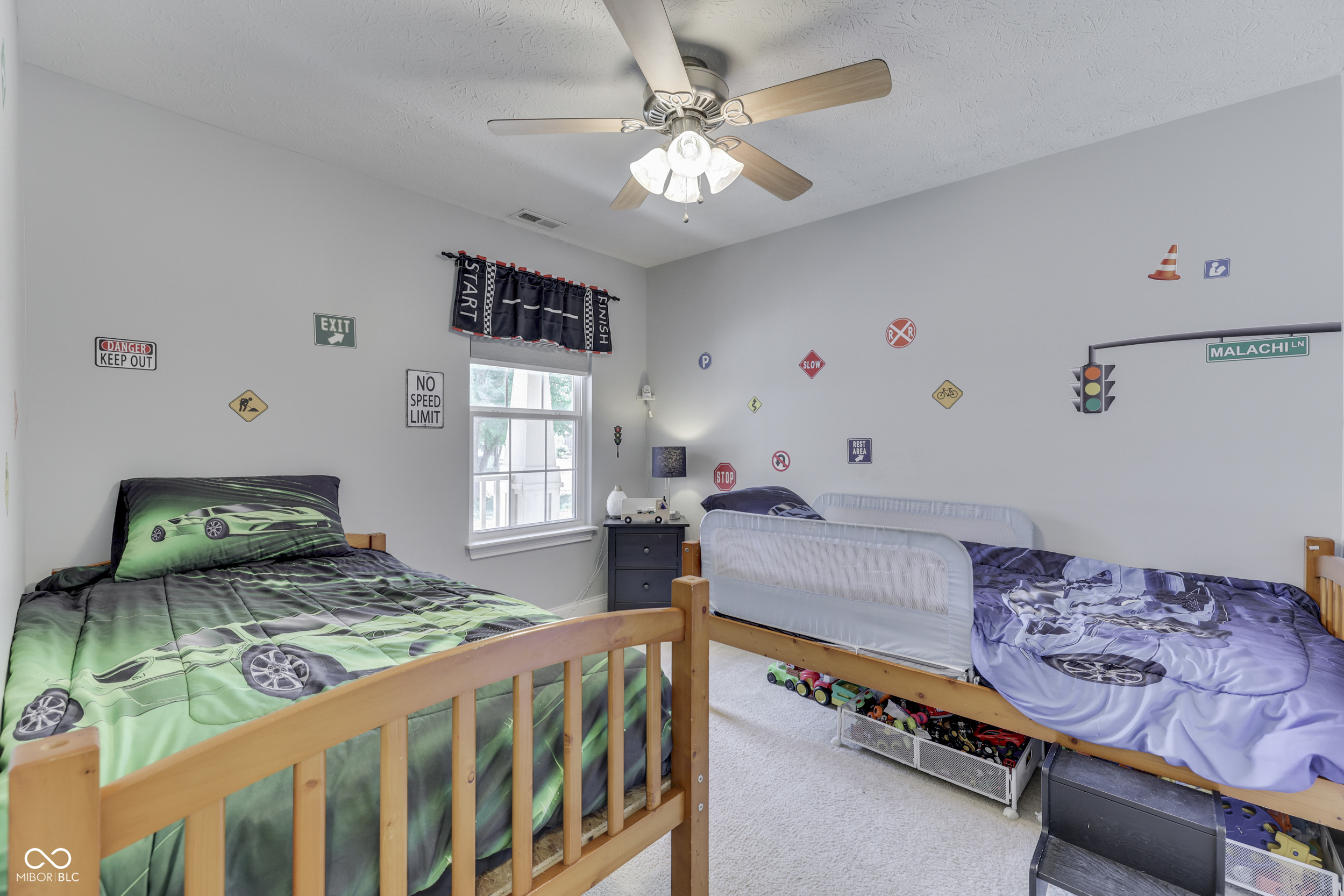 1670 Roundhouse Circle
