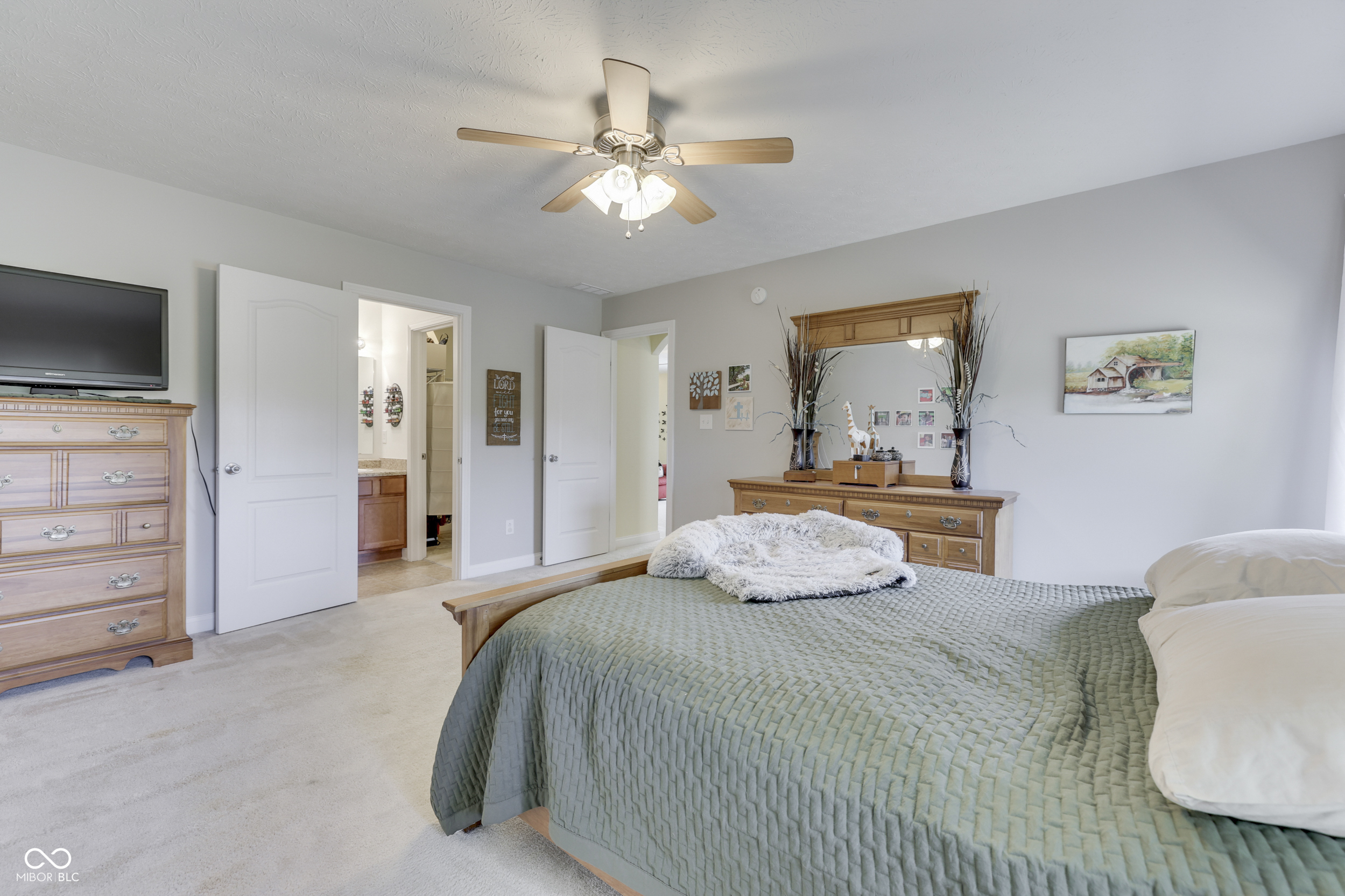 1670 Roundhouse Circle