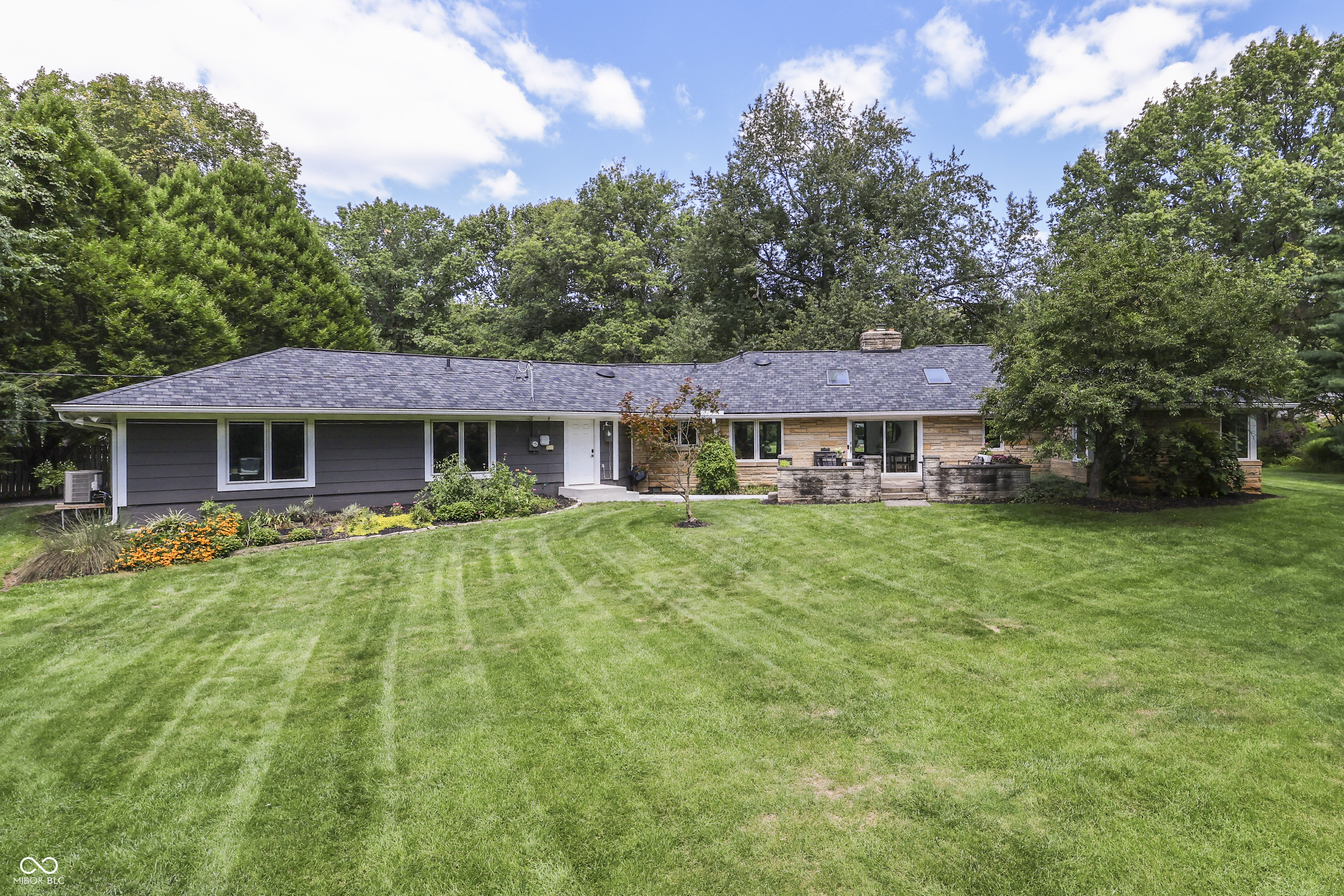 39 Highland Manor Court N
